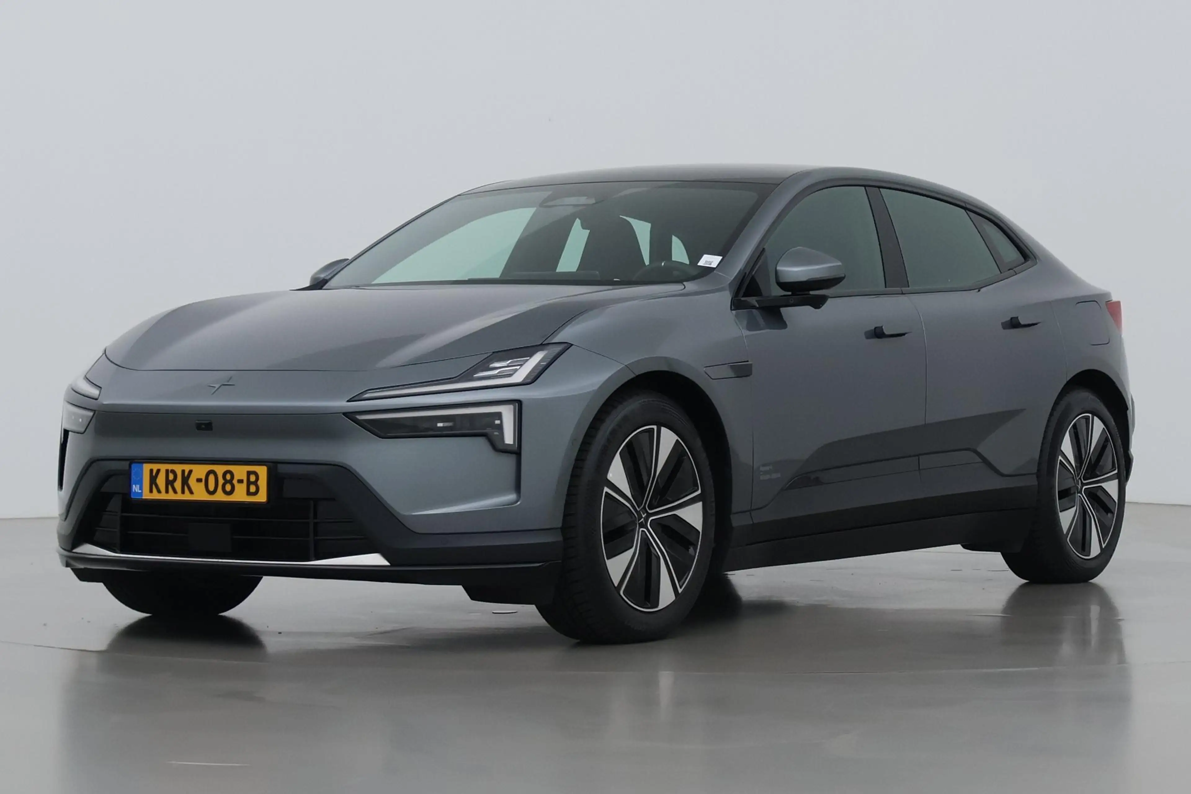 Polestar 4 Long Range Single motor Plus 100 kWh | Plus | Pilo — photo 8