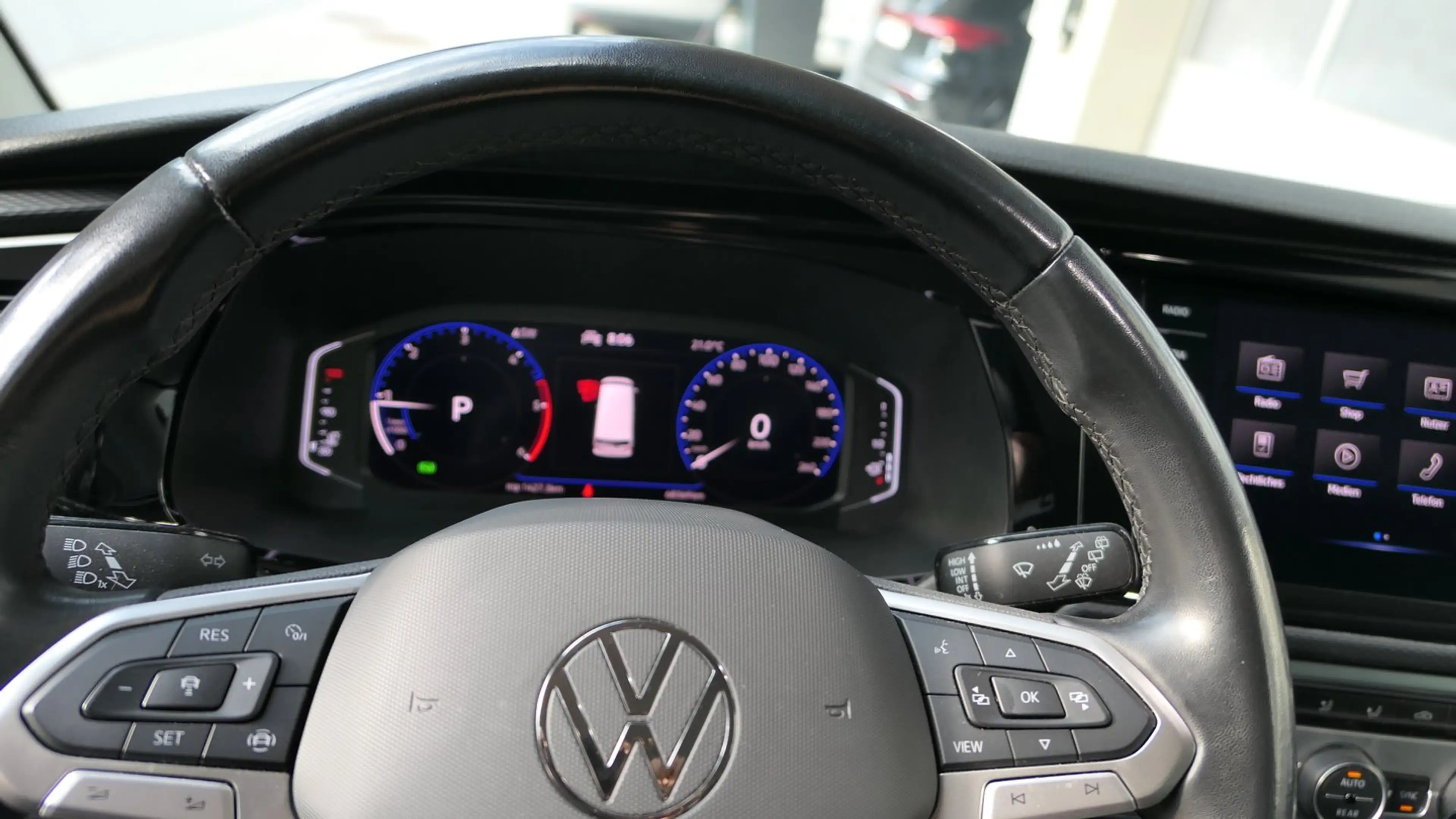Volkswagen T6.1 Multivan VW T6.1 Multivan Edition TDI 4MOTION — photo 7