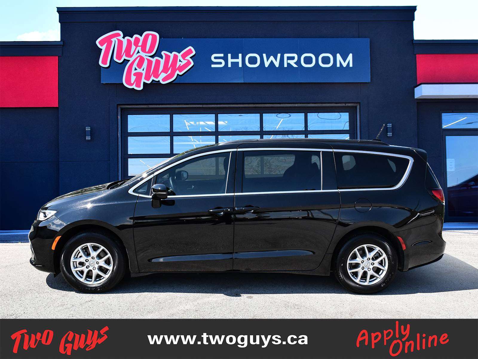2025 Chrysler Pacifica Select | Htd Lthr | Pwr Sliders | WOW KMS | photo 3