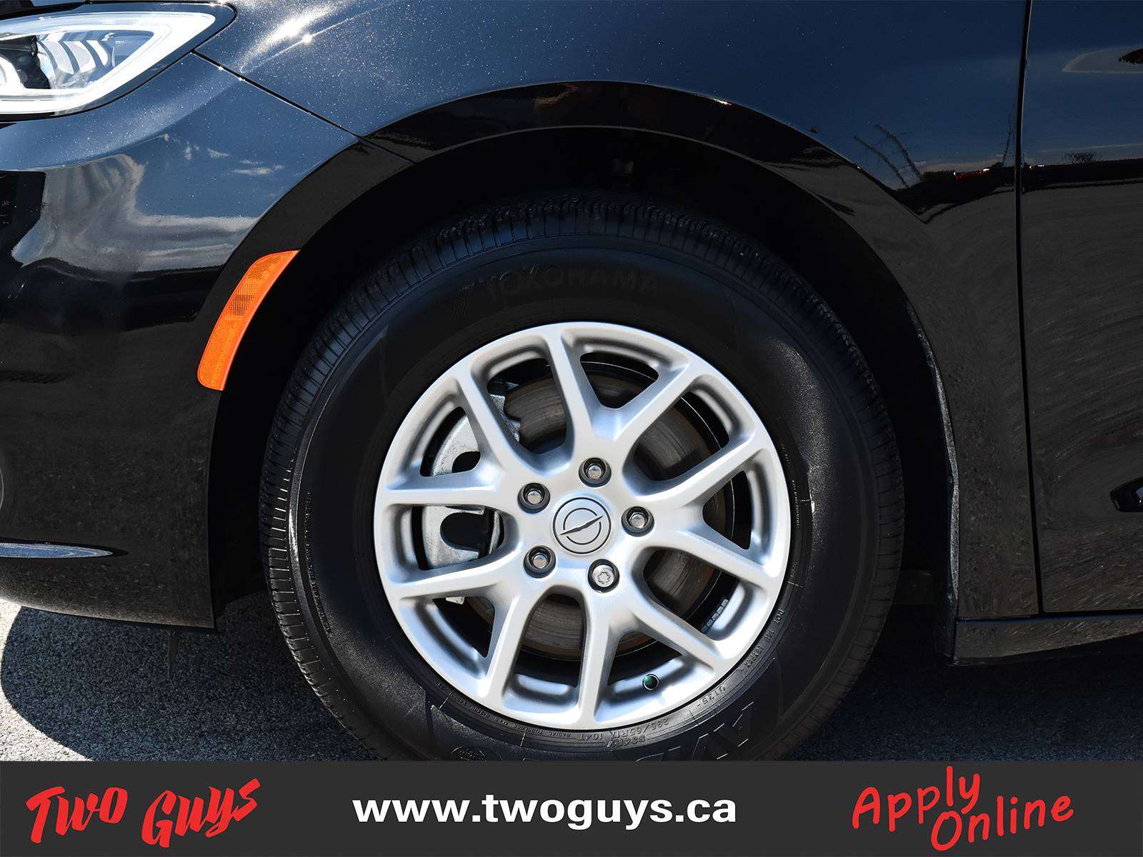 2025 Chrysler Pacifica Select | Htd Lthr | Pwr Sliders | WOW KMS | photo 7