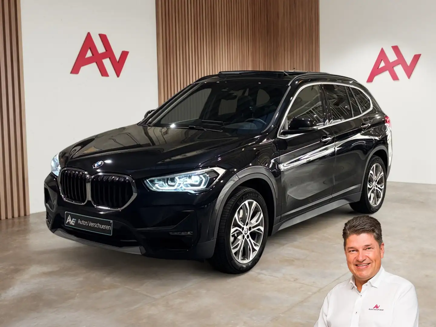 BMW X1 xDrive25e ** Pano | Trekhaak | Zetelverw. Noir - 1