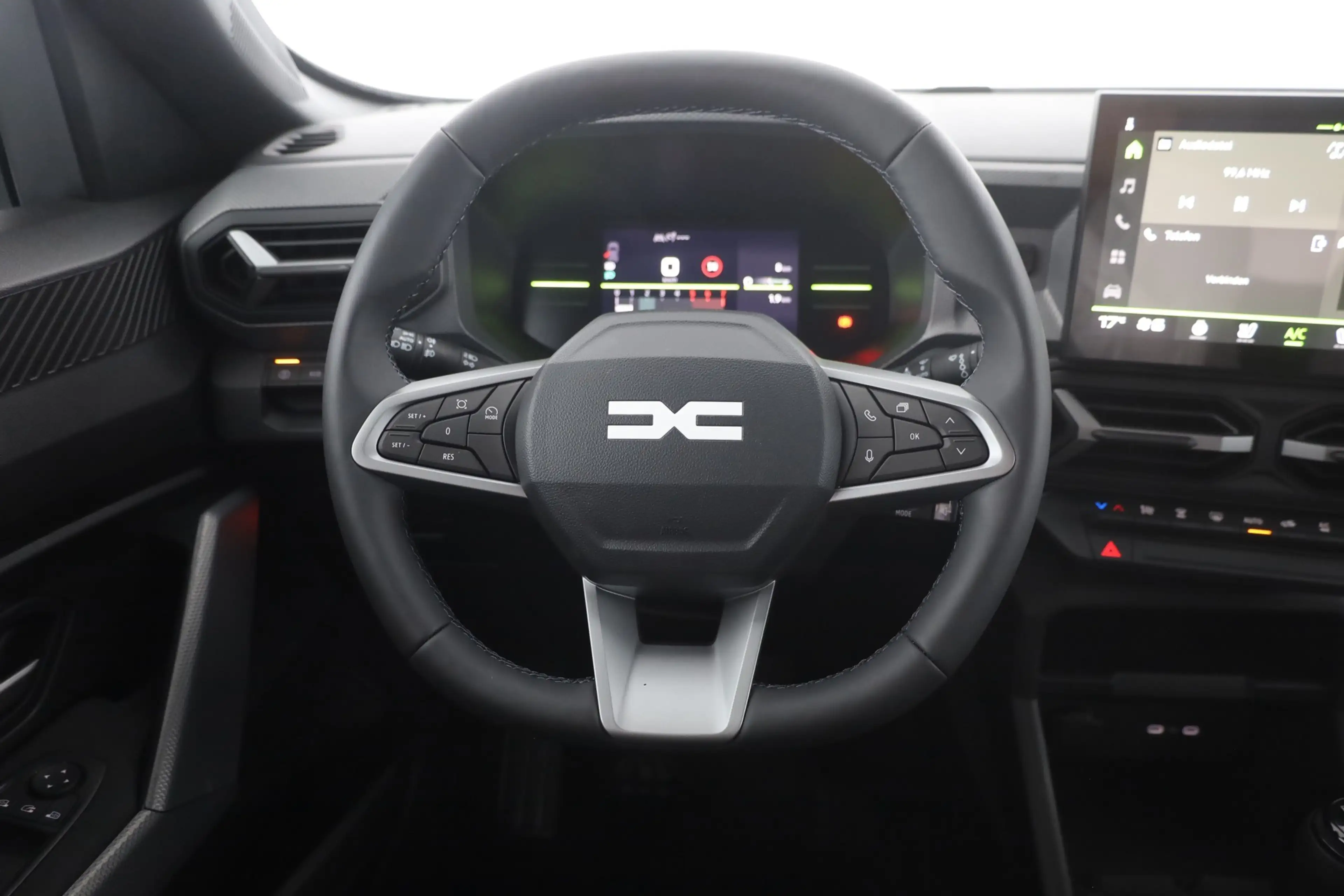 Dacia Duster Journey mHev 140 LED Navi Kamera — photo 15