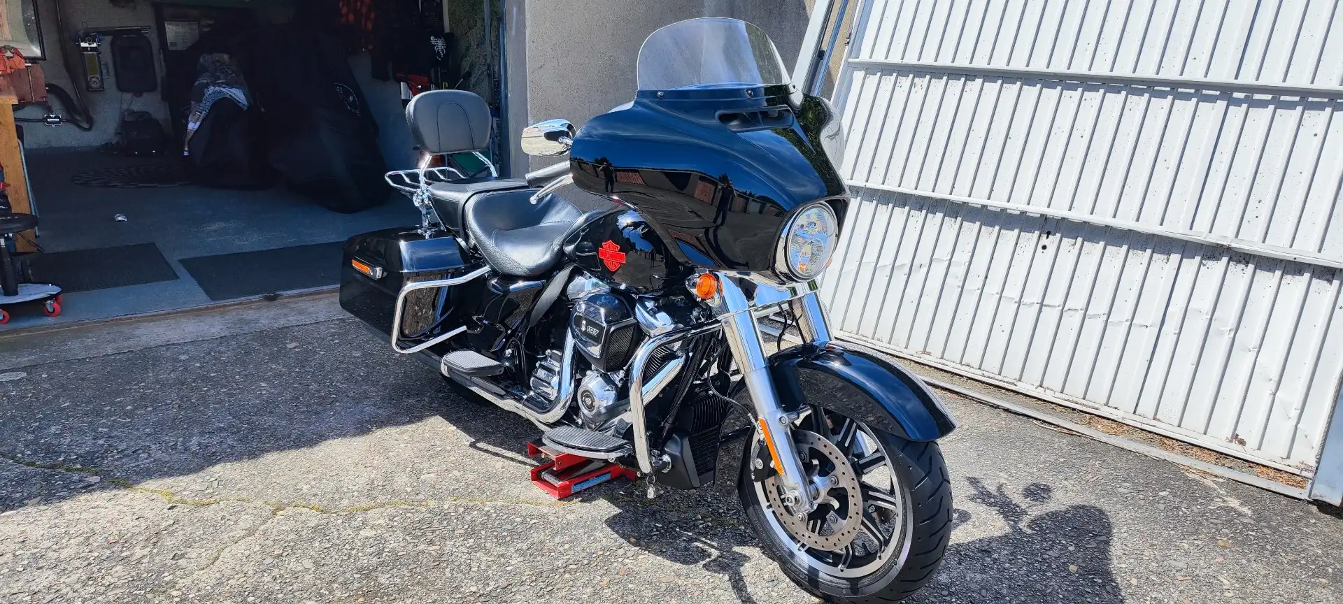 Harley-Davidson Electra Glide Harley Davidson Electra Glide Standard Schwarz - 1