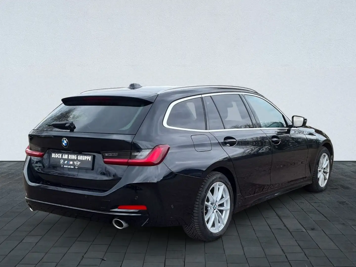BMW 318 d Touring LCPlus,Kamera,Sitzheiz,DAB,Tempomat Schwarz - 2