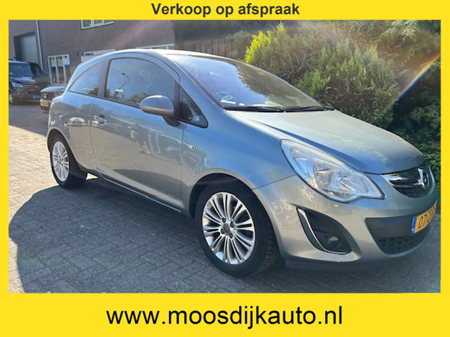 Opel Corsa 1.4-16V Cosmo Airco/ Orig NL auto/ met NAP/ Nw-APK Grijs - 1