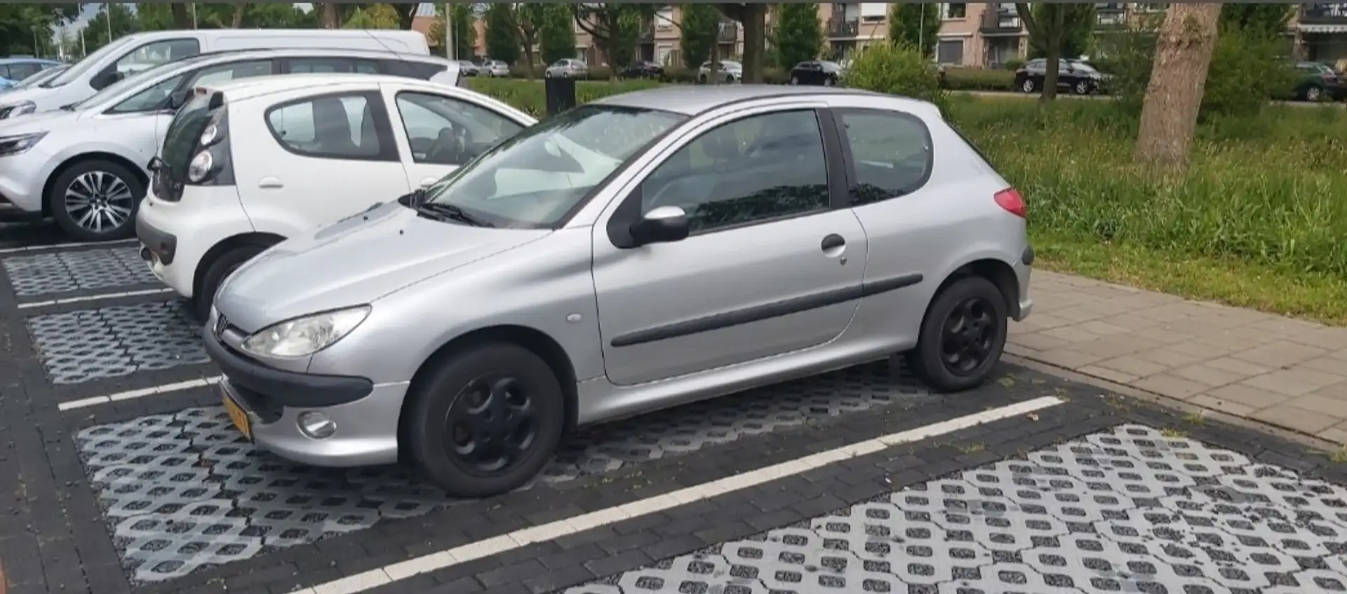 Peugeot 206 1.4 XS Premium Grijs - 1