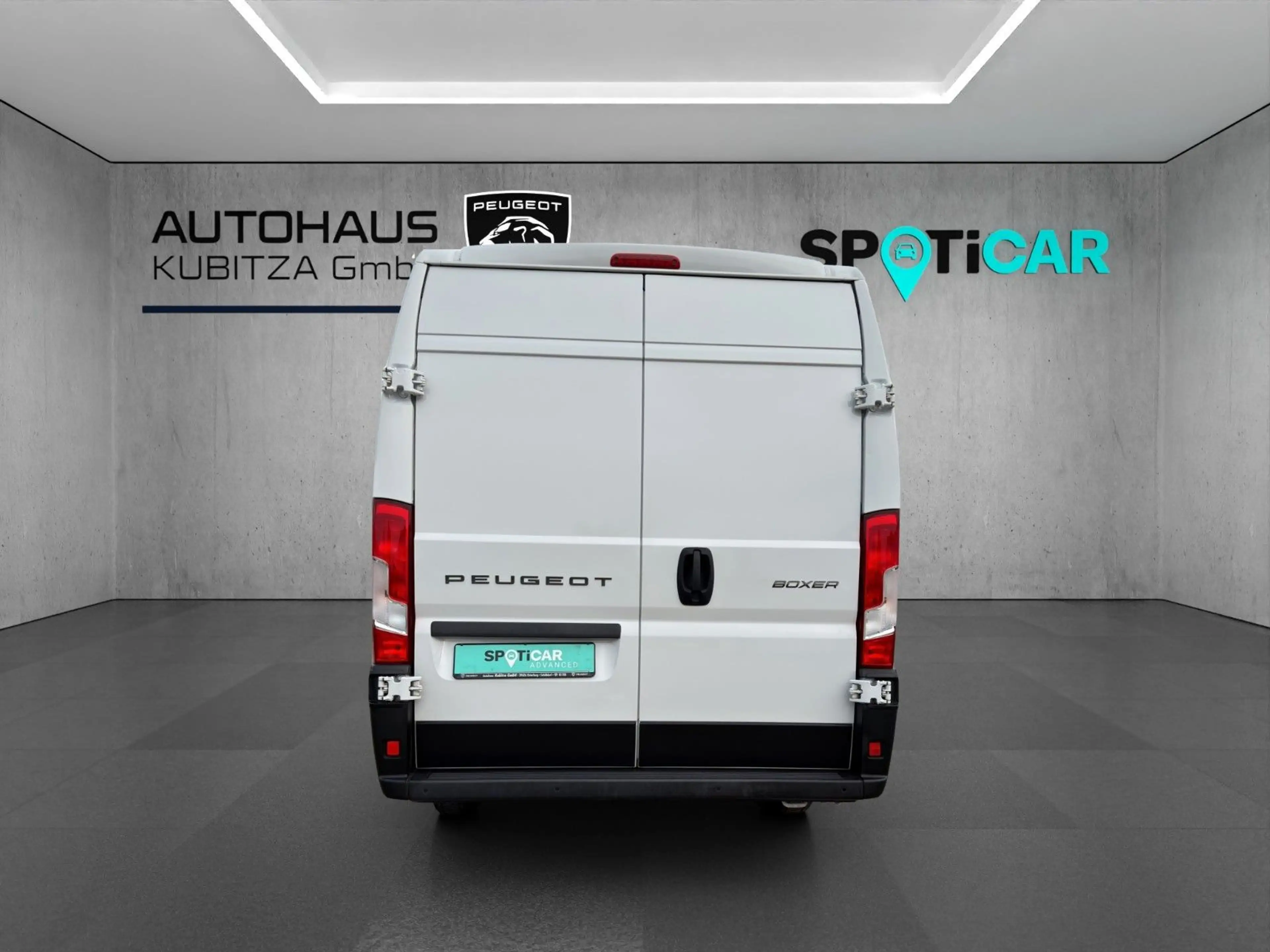 Peugeot Boxer KW 435 L4H2 HDi 180 EAT8 — photo 6
