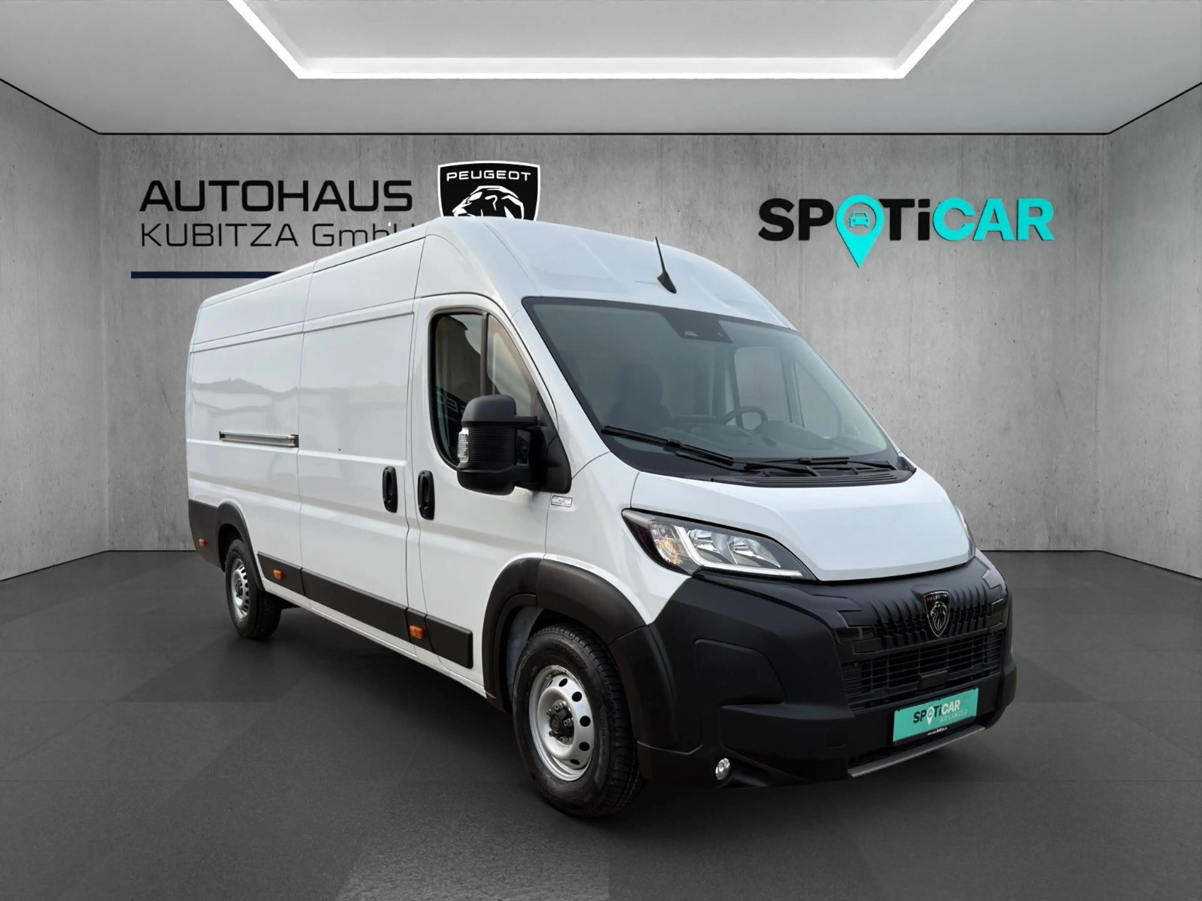 Peugeot Boxer KW 435 L4H2 HDi 180 EAT8 — photo 3