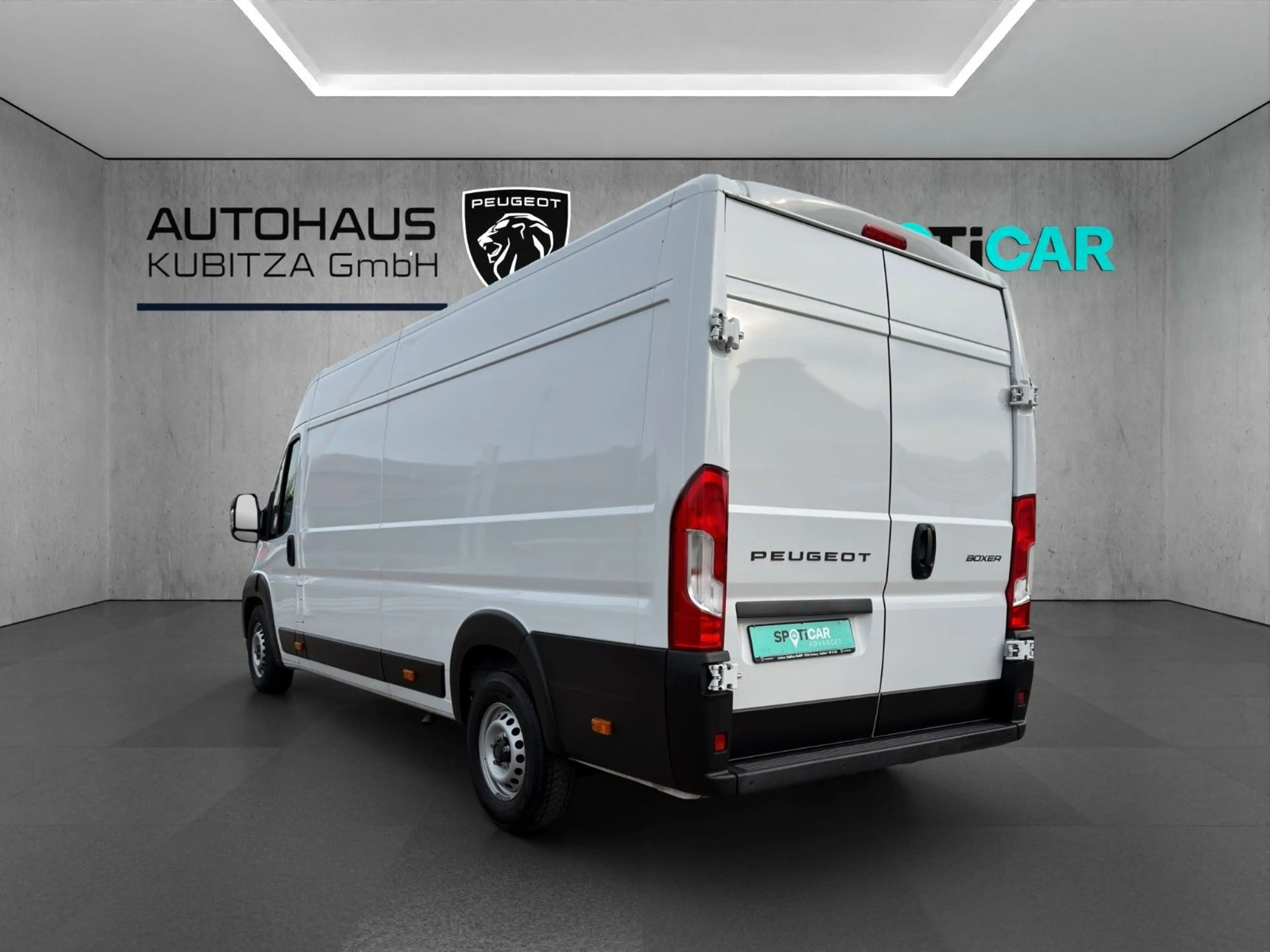 Peugeot Boxer KW 435 L4H2 HDi 180 EAT8 — photo 5