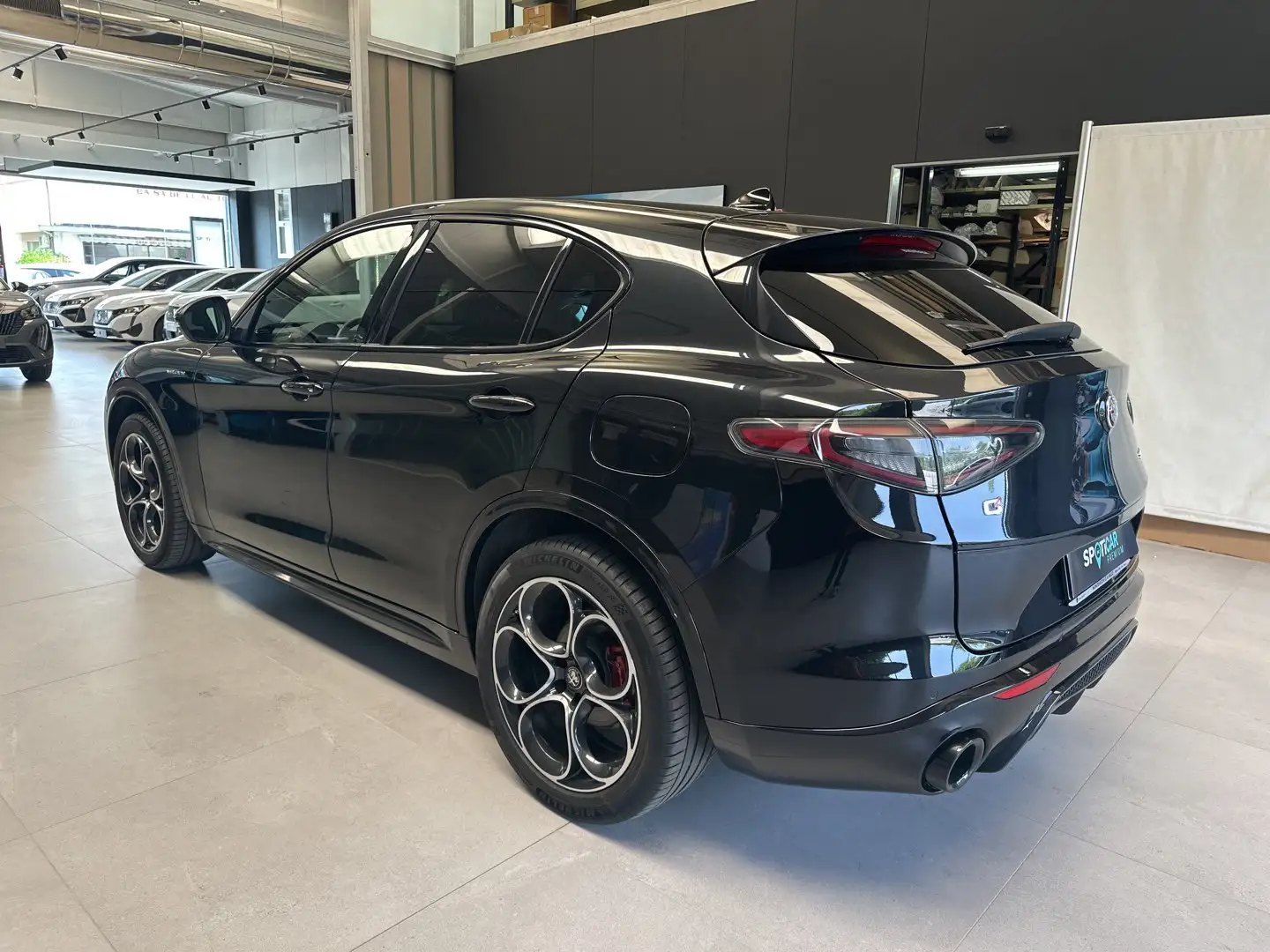 Alfa Romeo Stelvio 2.2 t Veloce Q4 210cv auto Nero - 2
