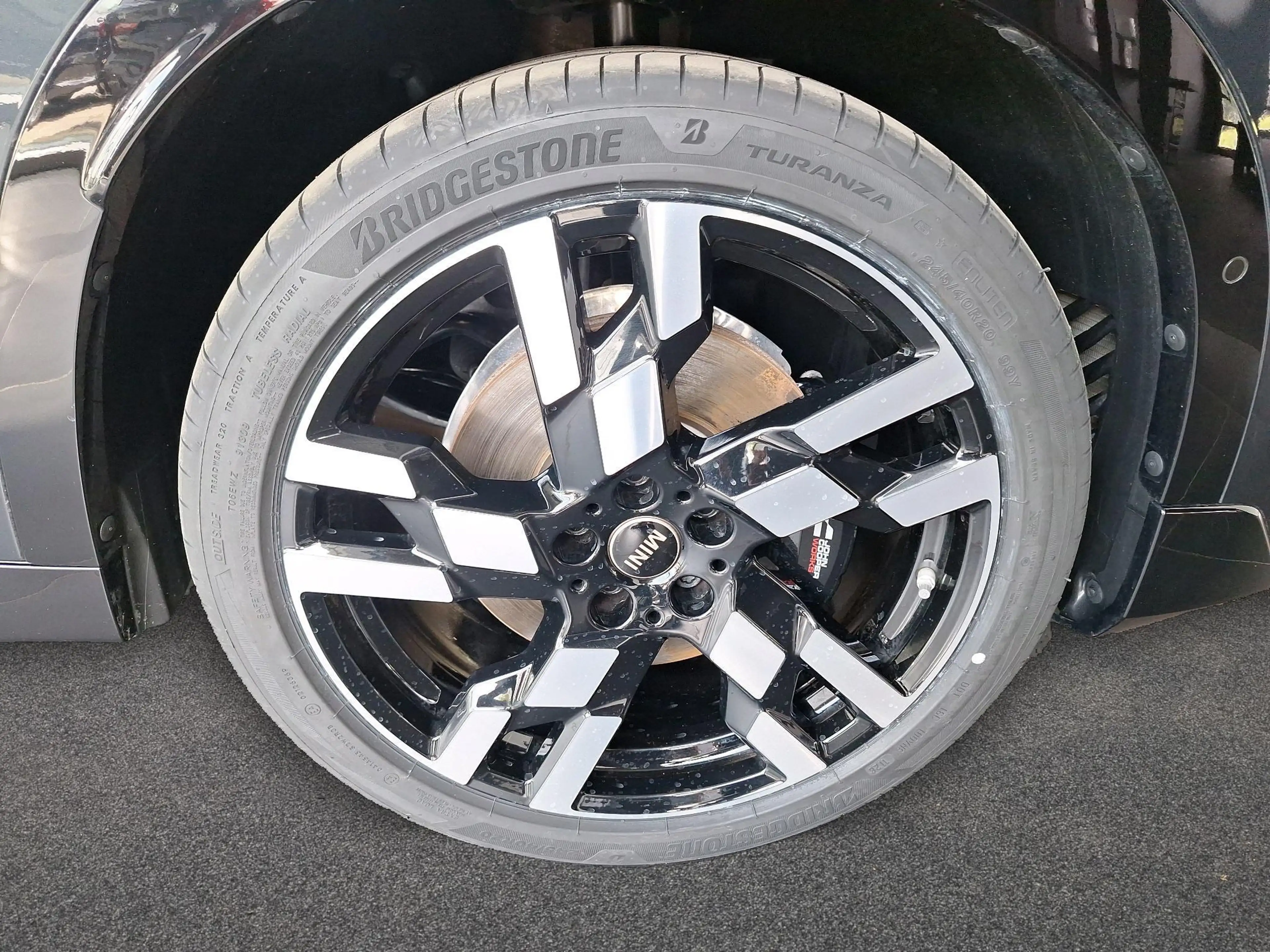 MINI Countryman S All4 John Cooper Works Trim — photo 9