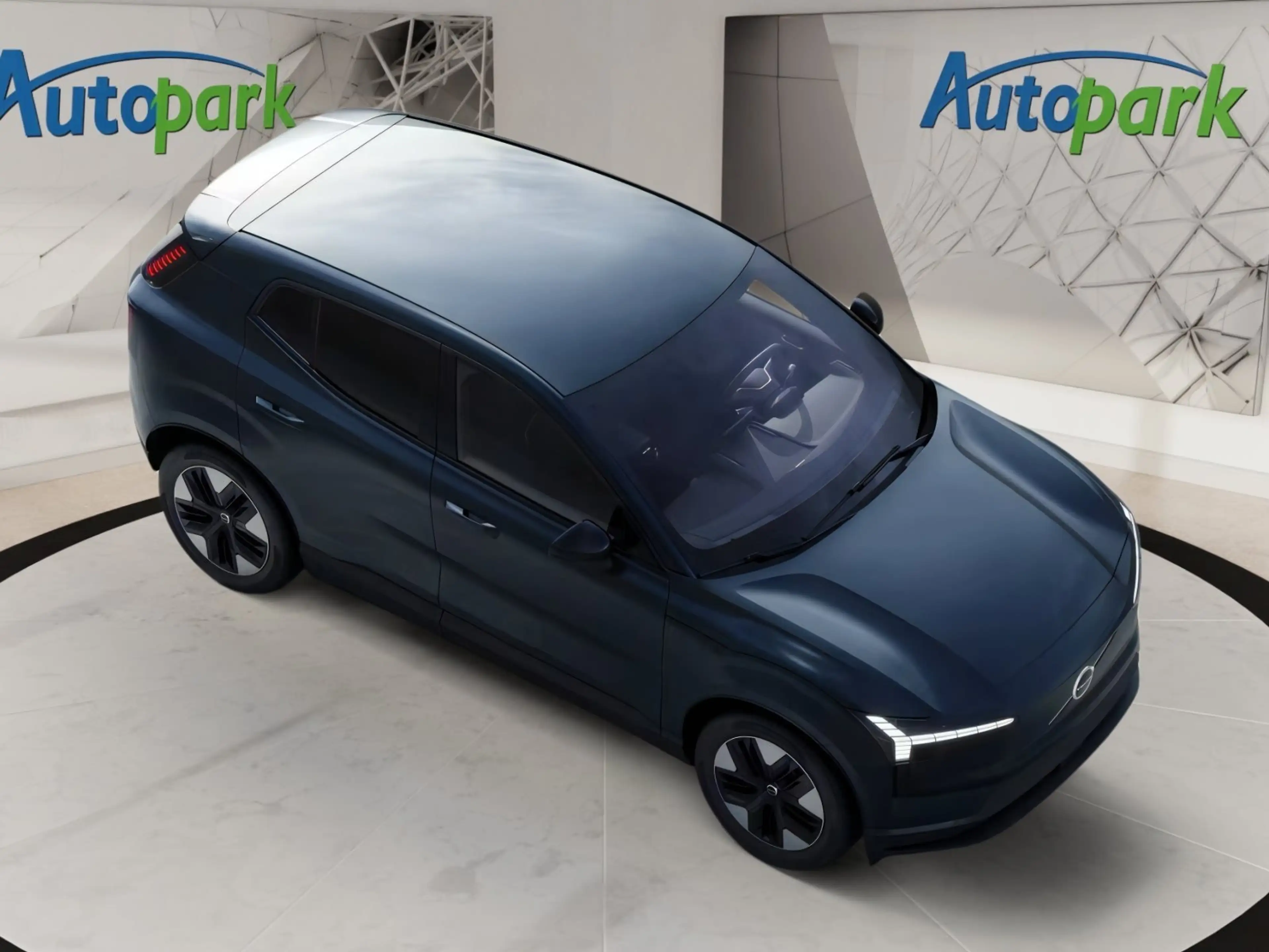 Volvo EX30 Plus, P5 Long Range Vollelektrisch Plus 2WD Pure E — photo 11