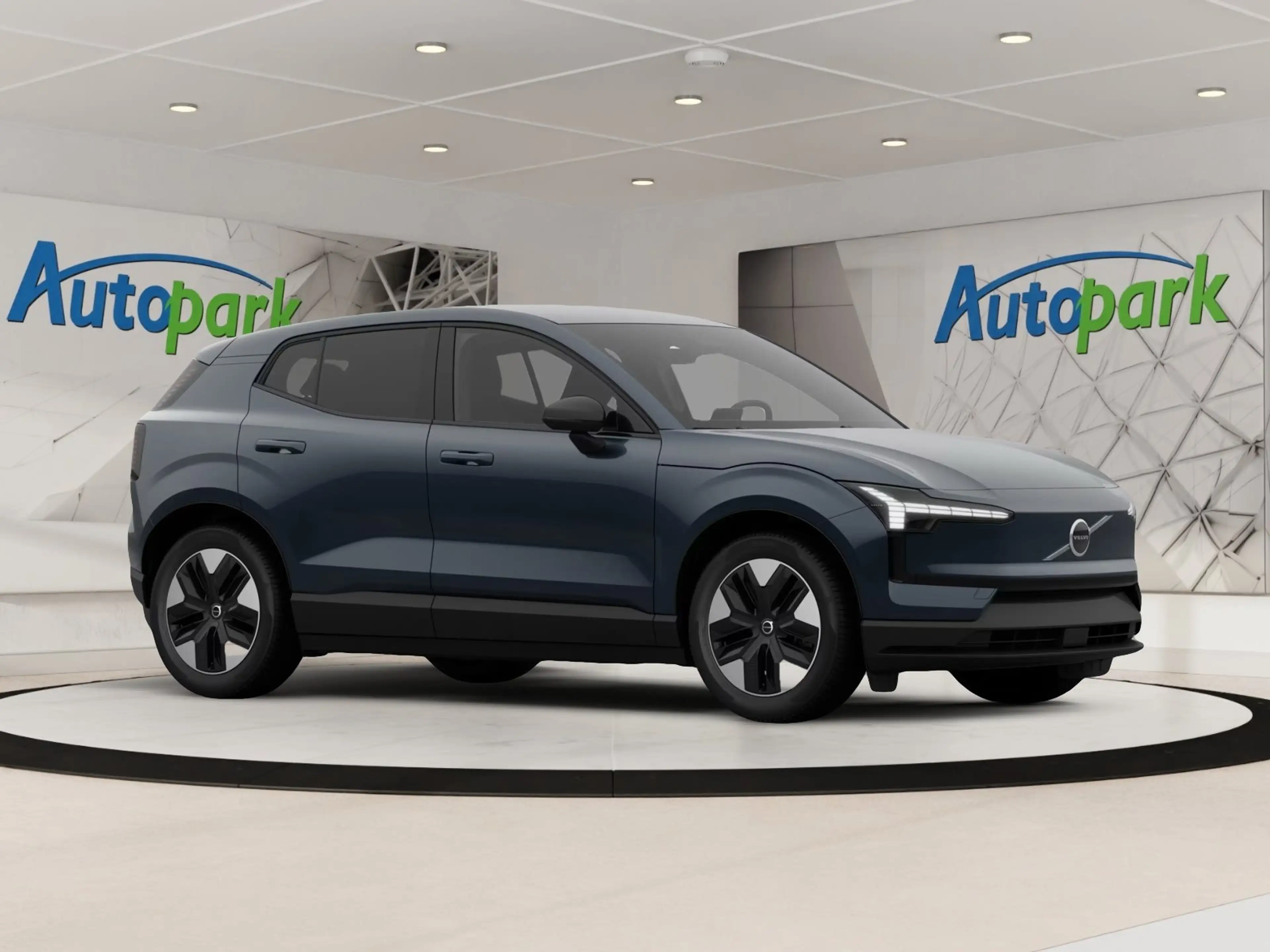 Volvo EX30 Plus, P5 Long Range Vollelektrisch Plus 2WD Pure E — photo 7