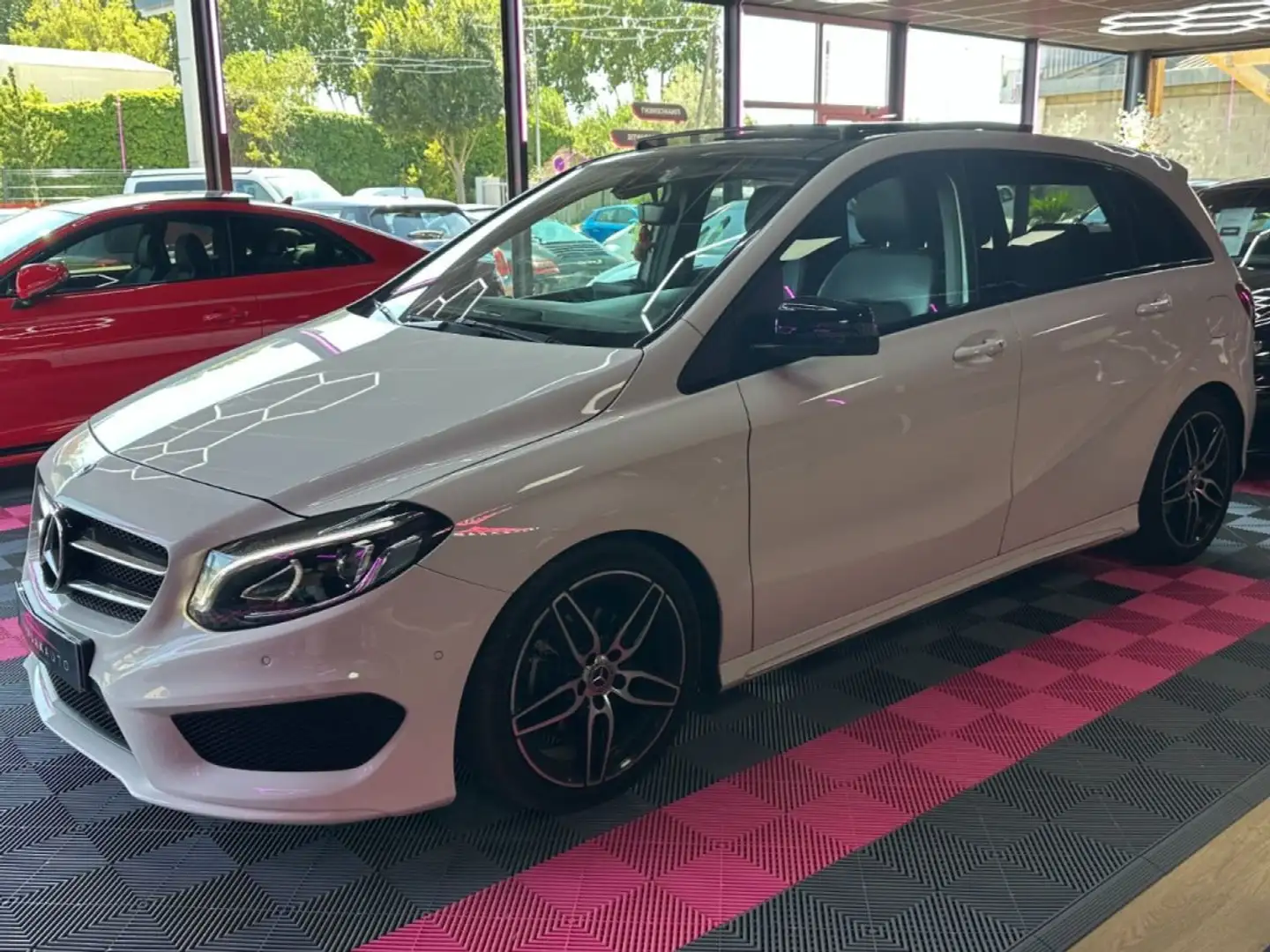 Mercedes-Benz B 180 Phase 2 180 CDi 1.5 7G-DCT 109 ch - Toit ouvrant - Suivi - Camera - Feux Led Wit - 2