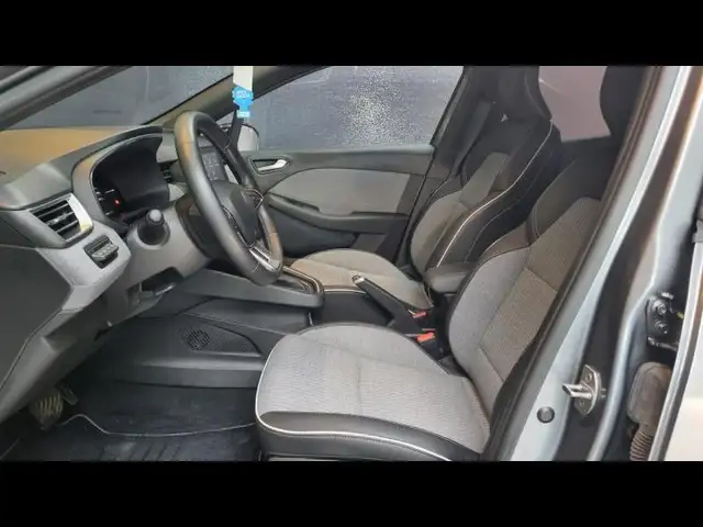 Renault Clio view 10