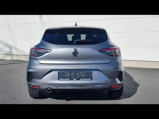 Renault Clio view 6