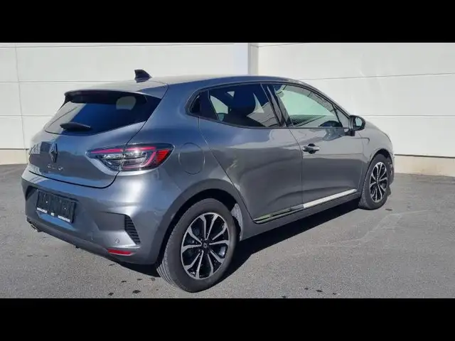Renault Clio view 5
