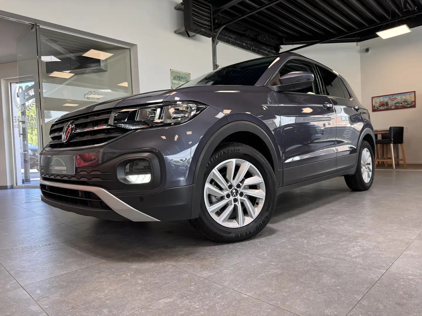 Volkswagen T-Cross 1.0 TSI Style Business Premium OPF DSG Gris - 1