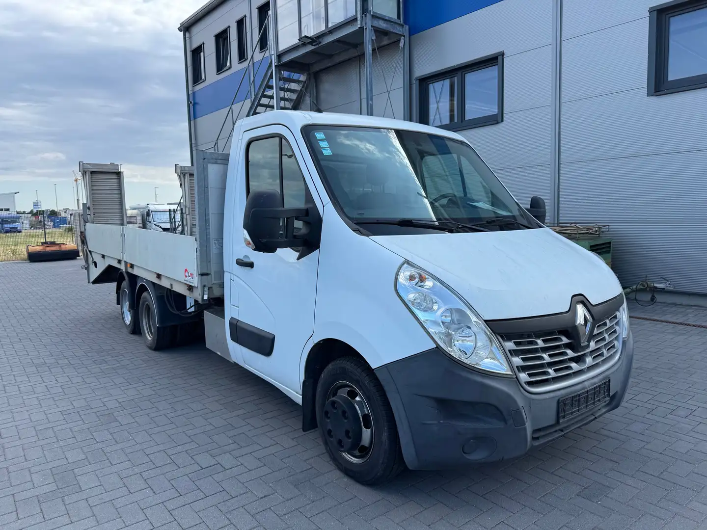 Renault MASTER T35 2.3 dCI Baggertransporter Weiß - 2