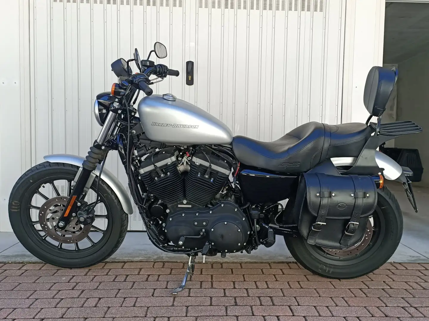 Harley-Davidson Iron 883 Szary - 1