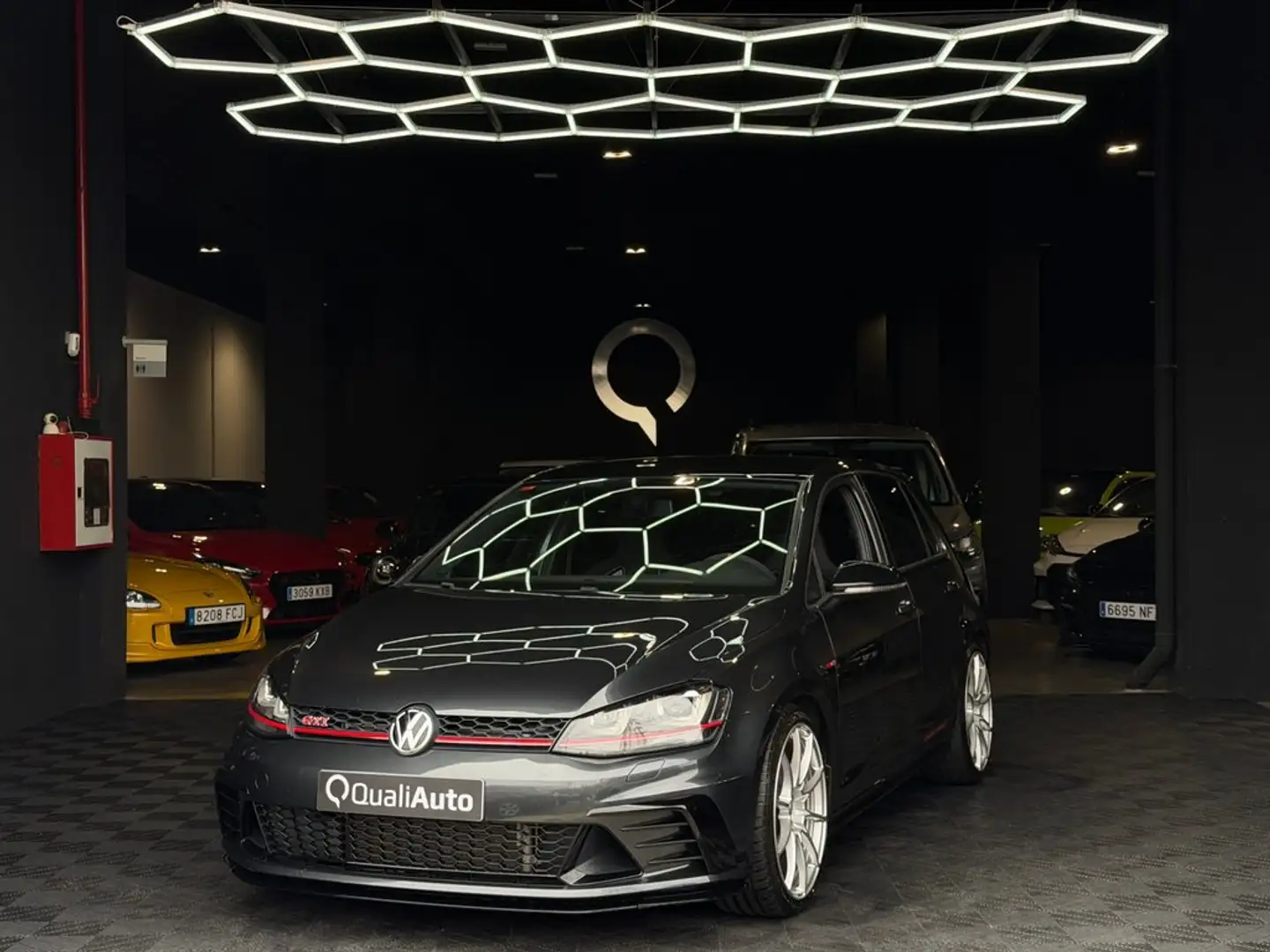 Volkswagen Golf GTI 2.0 TSI ClubSport 265 Gris - 1