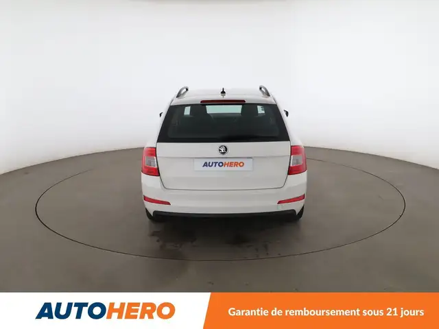 Skoda Octavia view 5