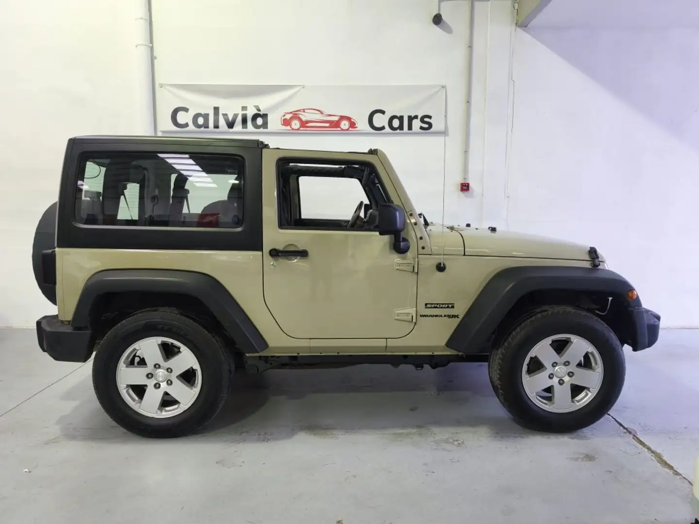 Jeep Wrangler 2.8CRD JK Edition Aut. Beige - 2
