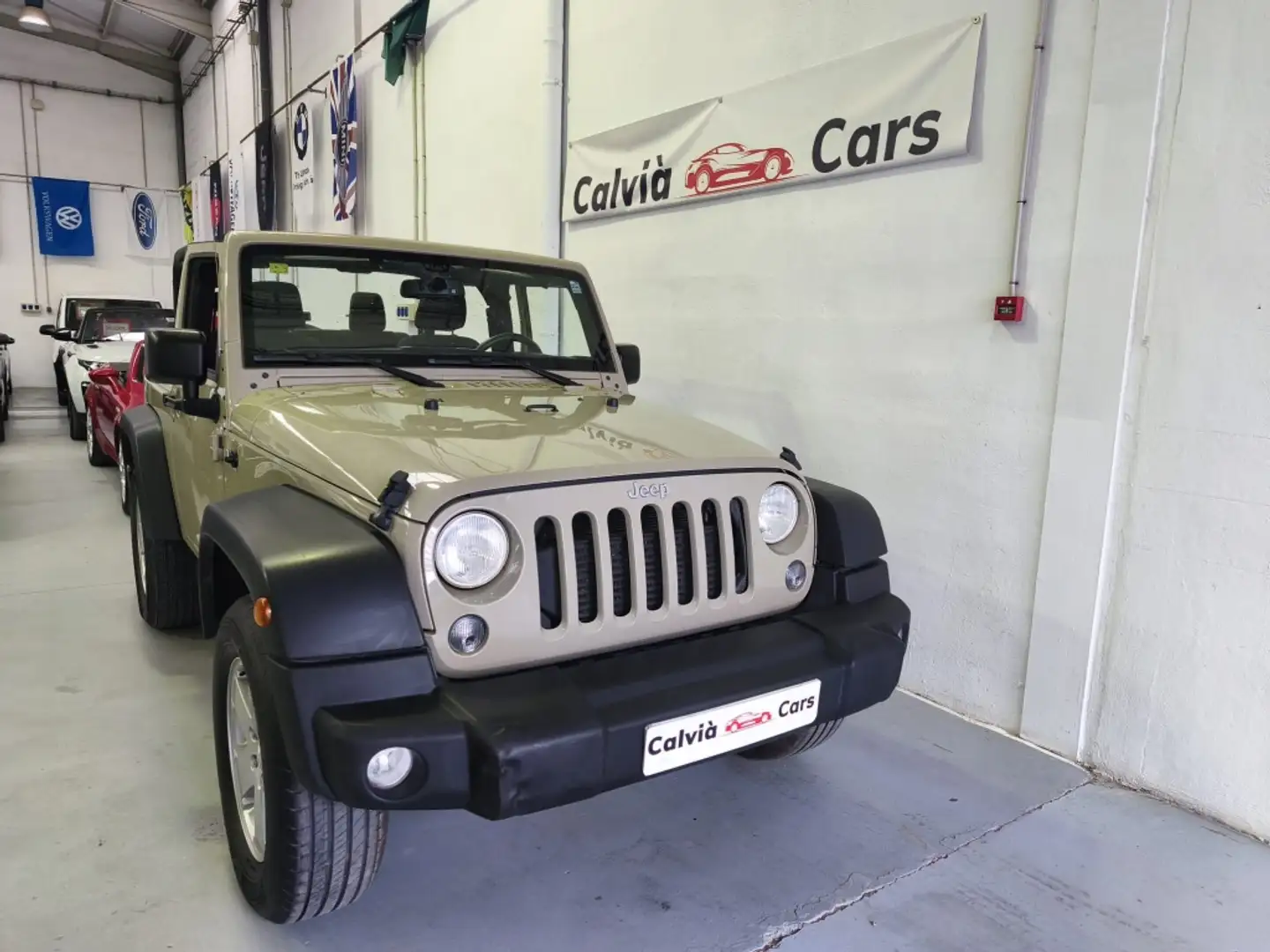Jeep Wrangler 2.8CRD JK Edition Aut. Beige - 1