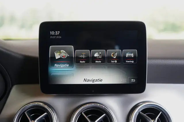 Mercedes-Benz CLA view 29
