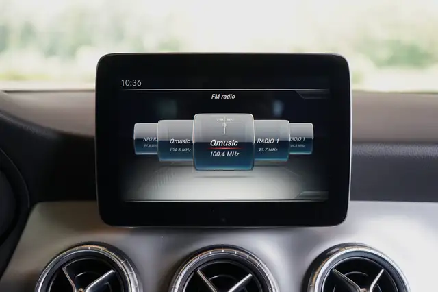Mercedes-Benz CLA view 26