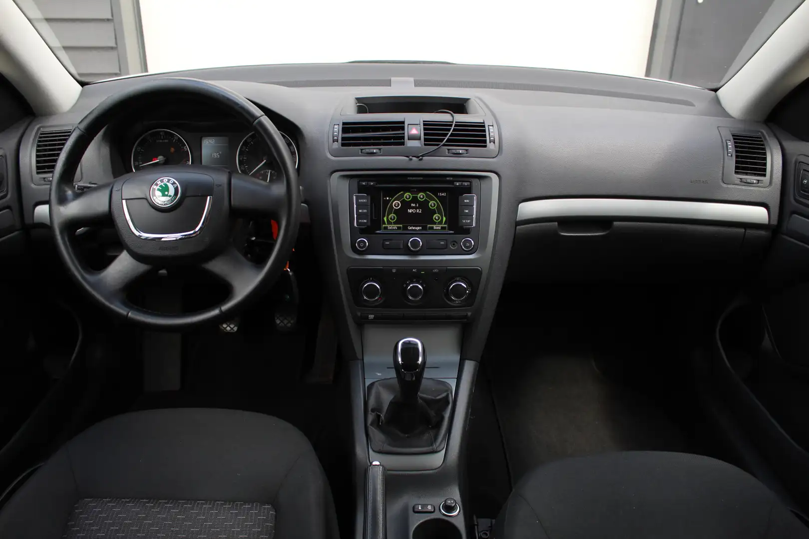 Skoda Octavia Combi 1.2TSI 105Pk Comfort Business Line | Trekhaa Grijs - 2