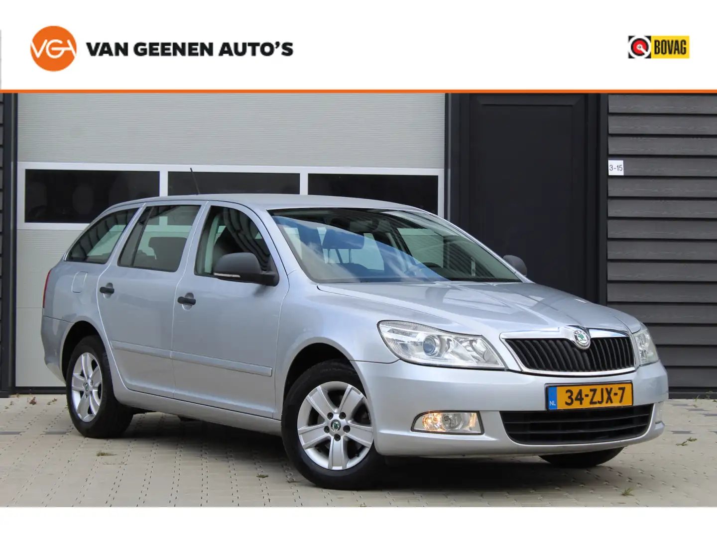 Skoda Octavia Combi 1.2TSI 105Pk Comfort Business Line | Trekhaa Grijs - 1