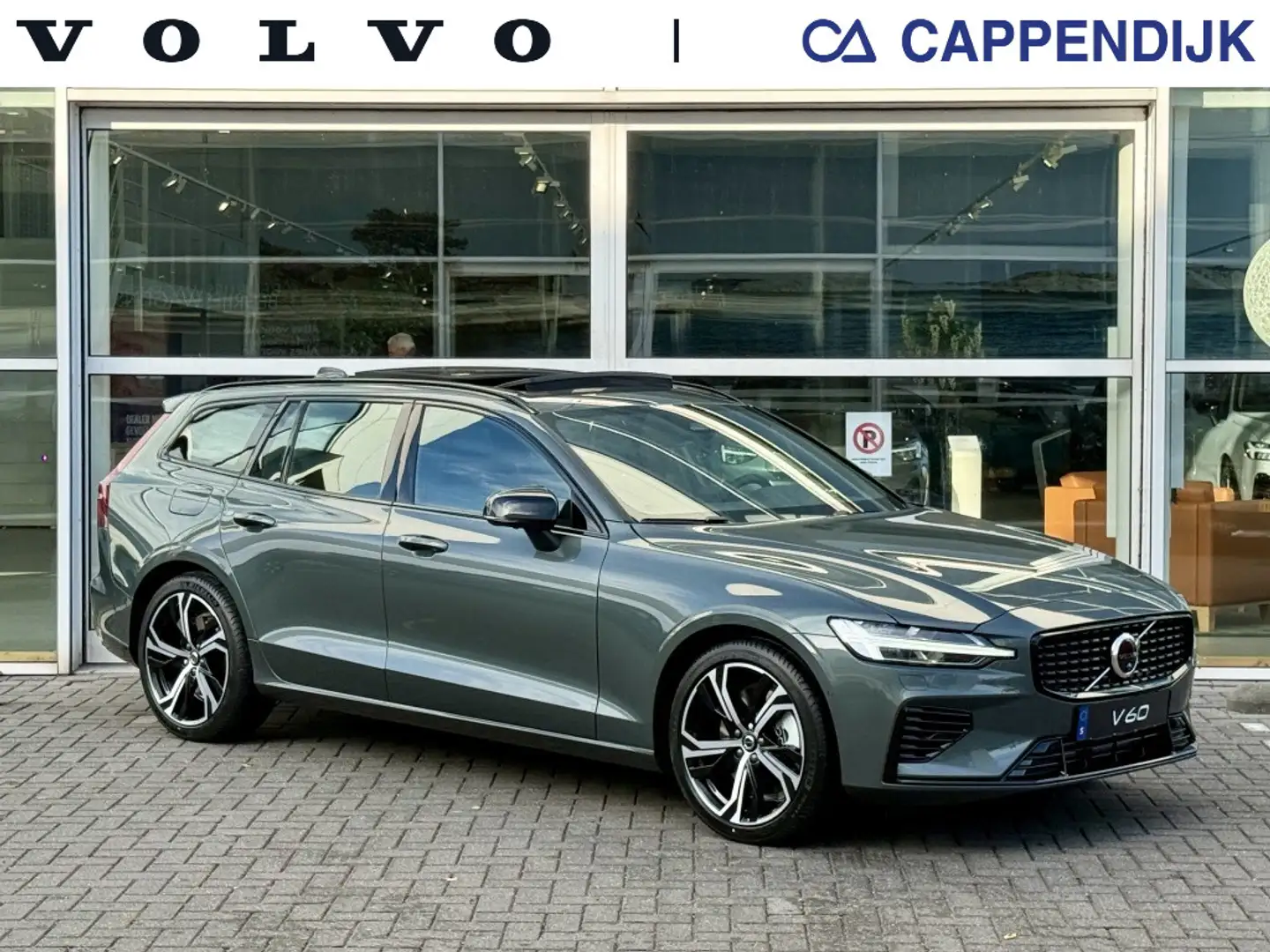 Volvo V60 T6 AWD GT Ultra Dark Grau - 1