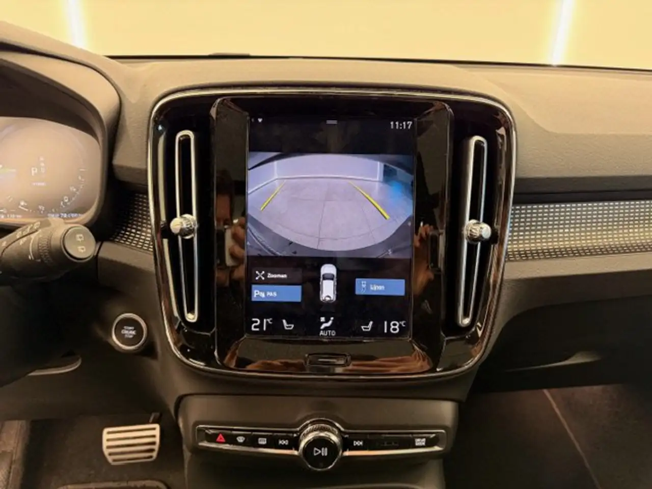 2022 Volvo XC40 R-DESIGN PHEV AUTOMAAT LEDER PANO DAK 49000KM!!!, photograph 12