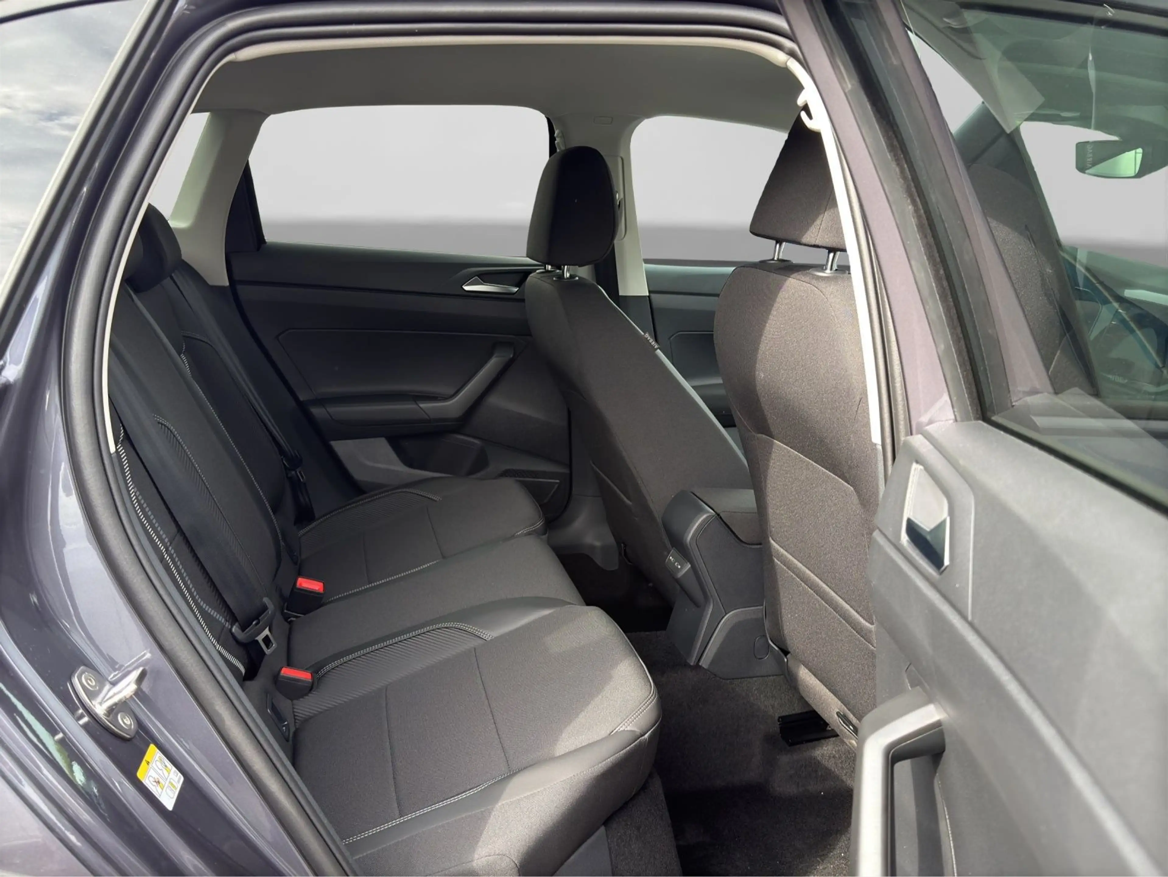 Volkswagen Taigo 1.5 TSI DSG STYLE REAR VIEW IQ.LIGHT NAVI — photo 6