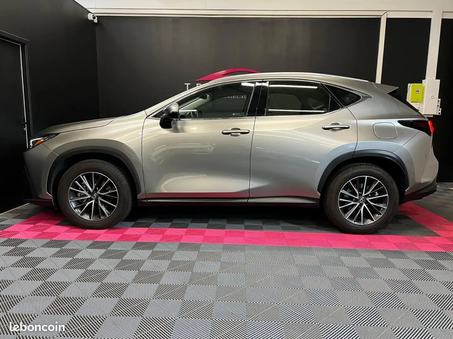 Lexus NX 350h 350h 243 cv my25 pack business Gri - 2