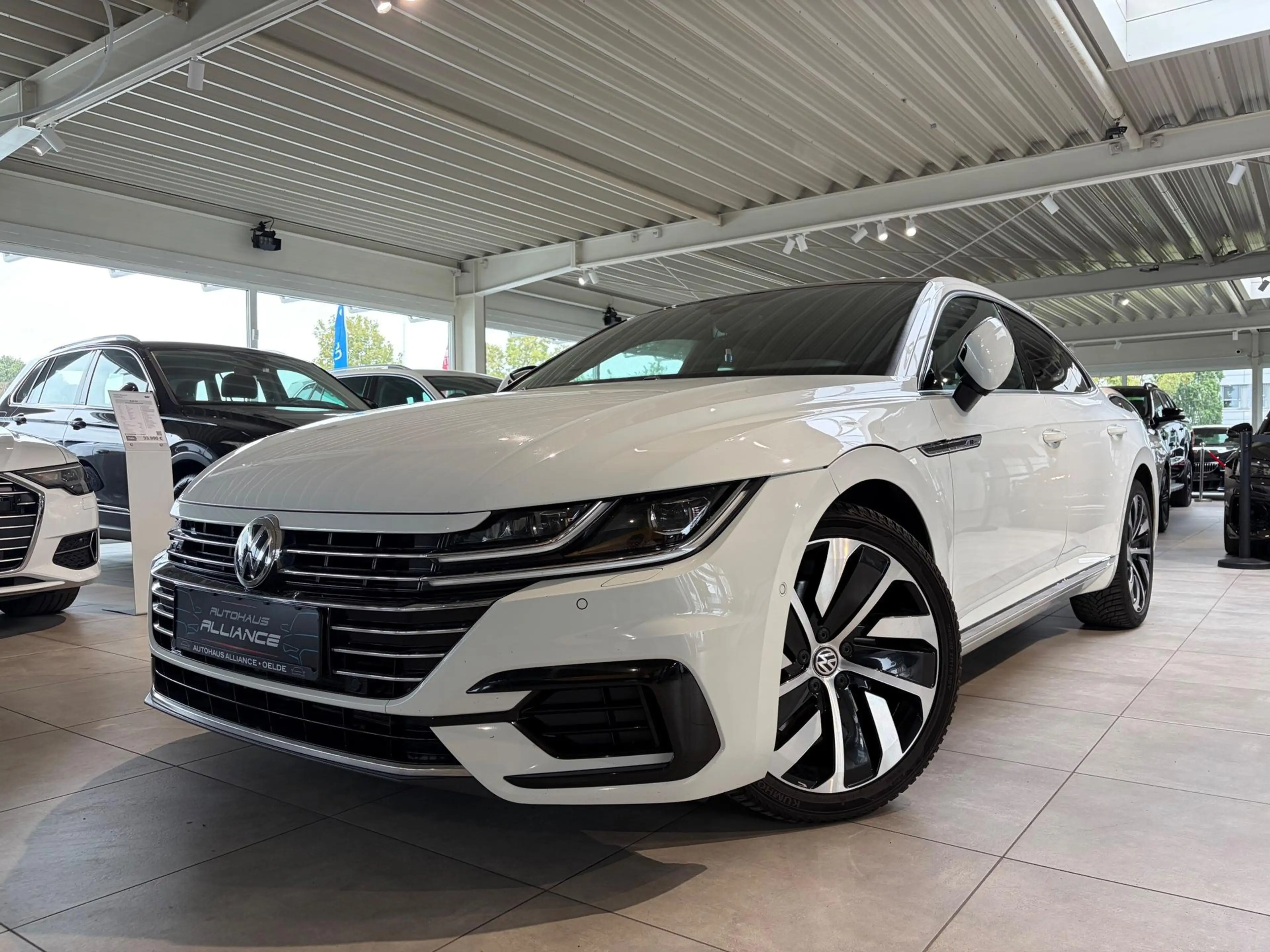 Volkswagen Arteon Arteon 2.0 TDI R-Line 4Motion * Pano * Digitacho