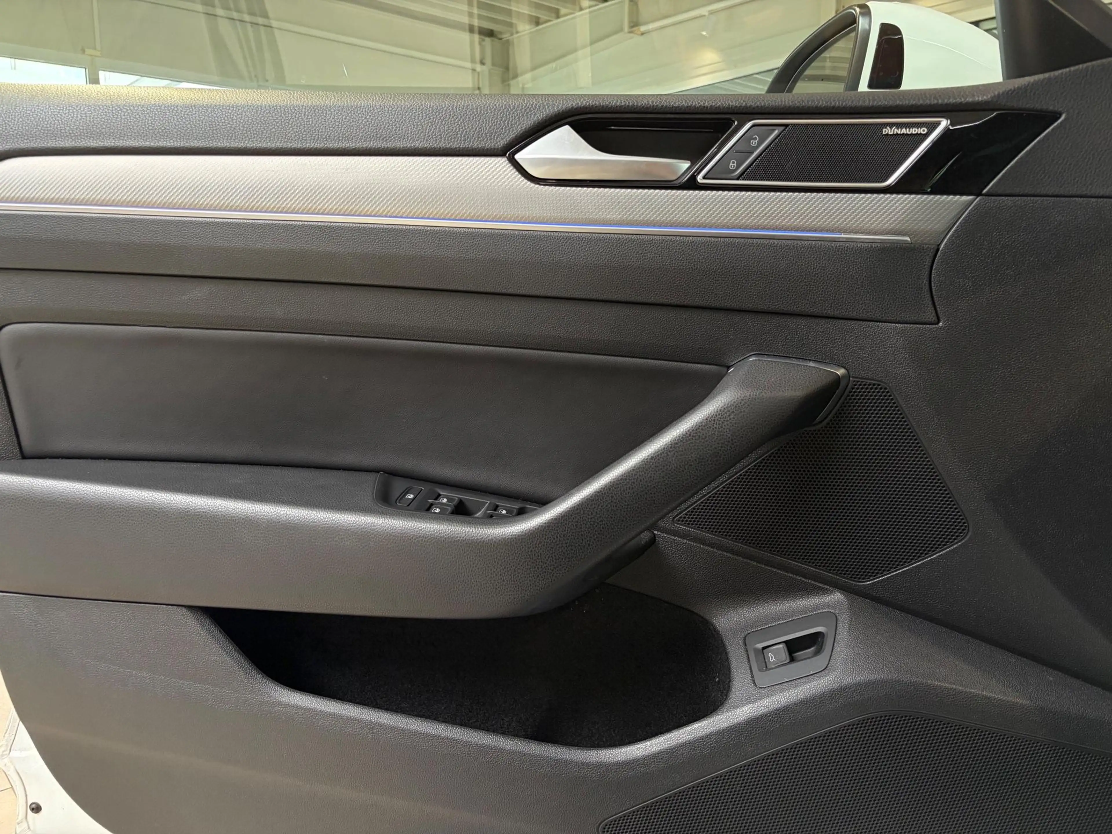Volkswagen Arteon Arteon 2.0 TDI R-Line 4Motion * Pano * Digitacho — photo 13