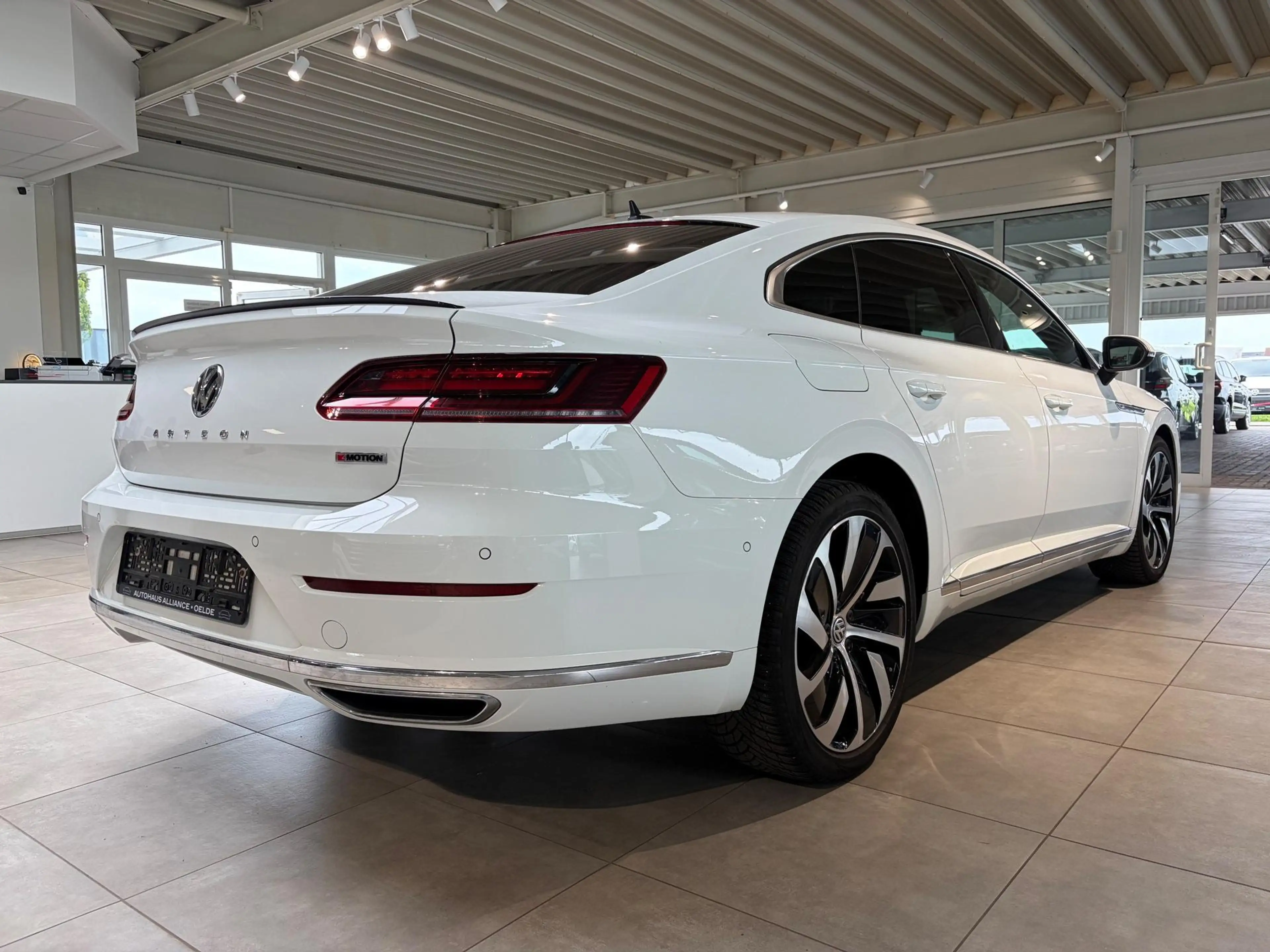 Volkswagen Arteon Arteon 2.0 TDI R-Line 4Motion * Pano * Digitacho — photo 4