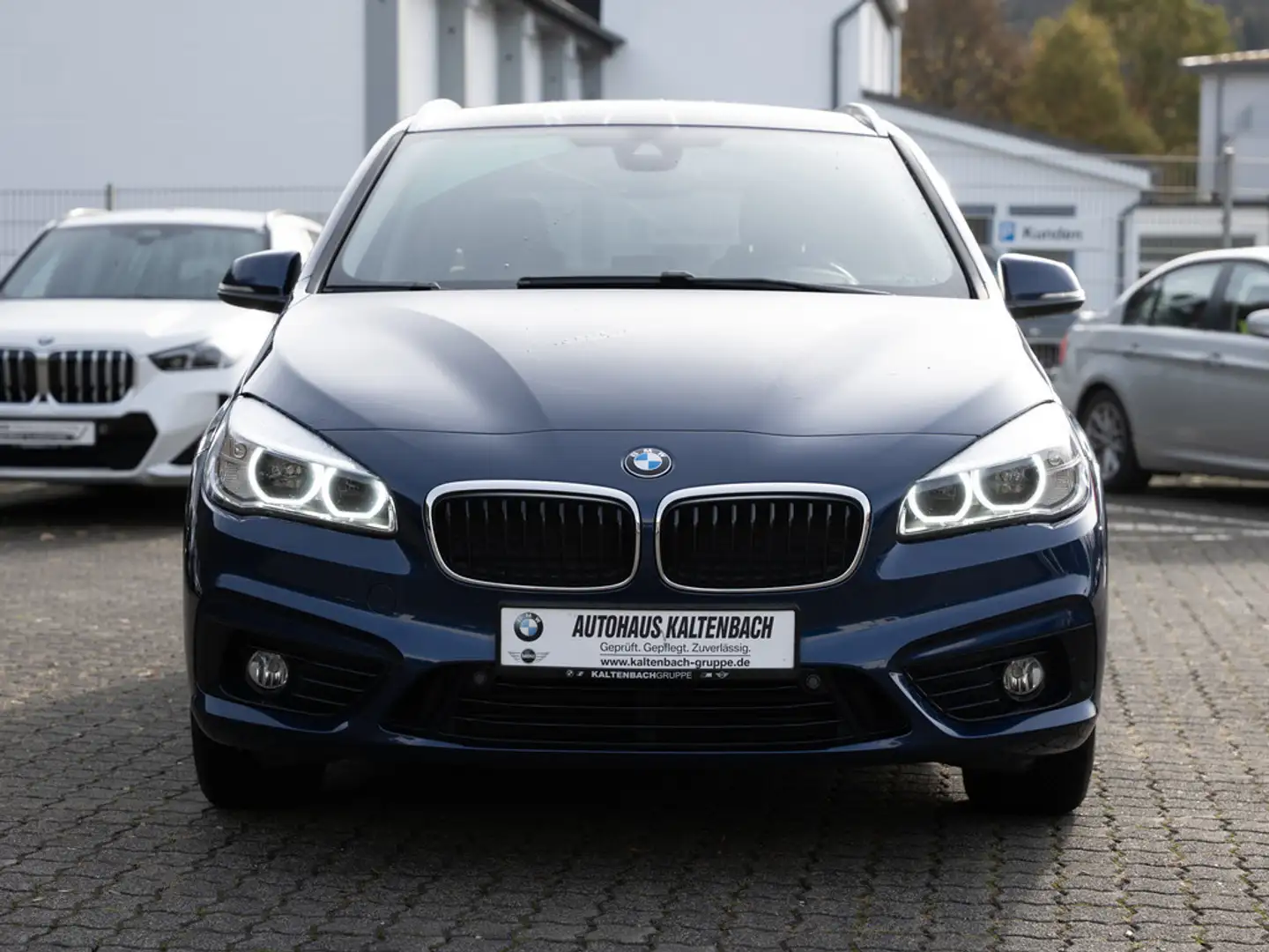 BMW 220 Active Tourer Sport Line AHK LED NAVI SHZ Bleu - 2