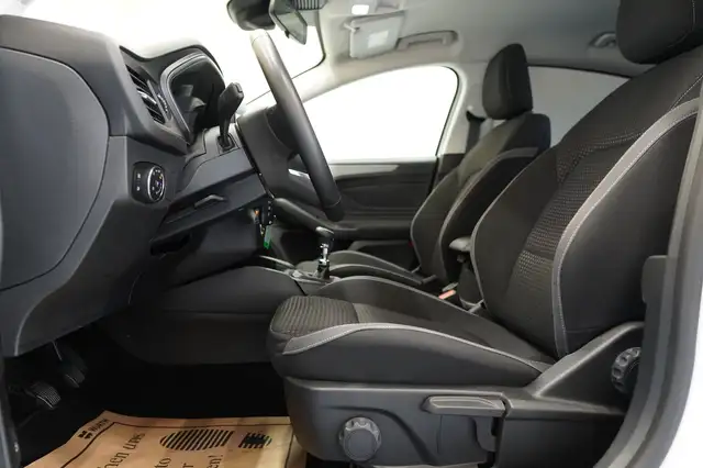 Ford Focus view 15