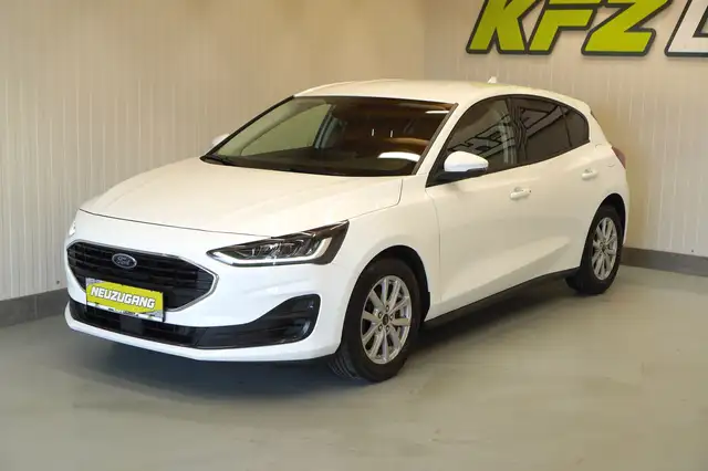 Ford Focus view 11