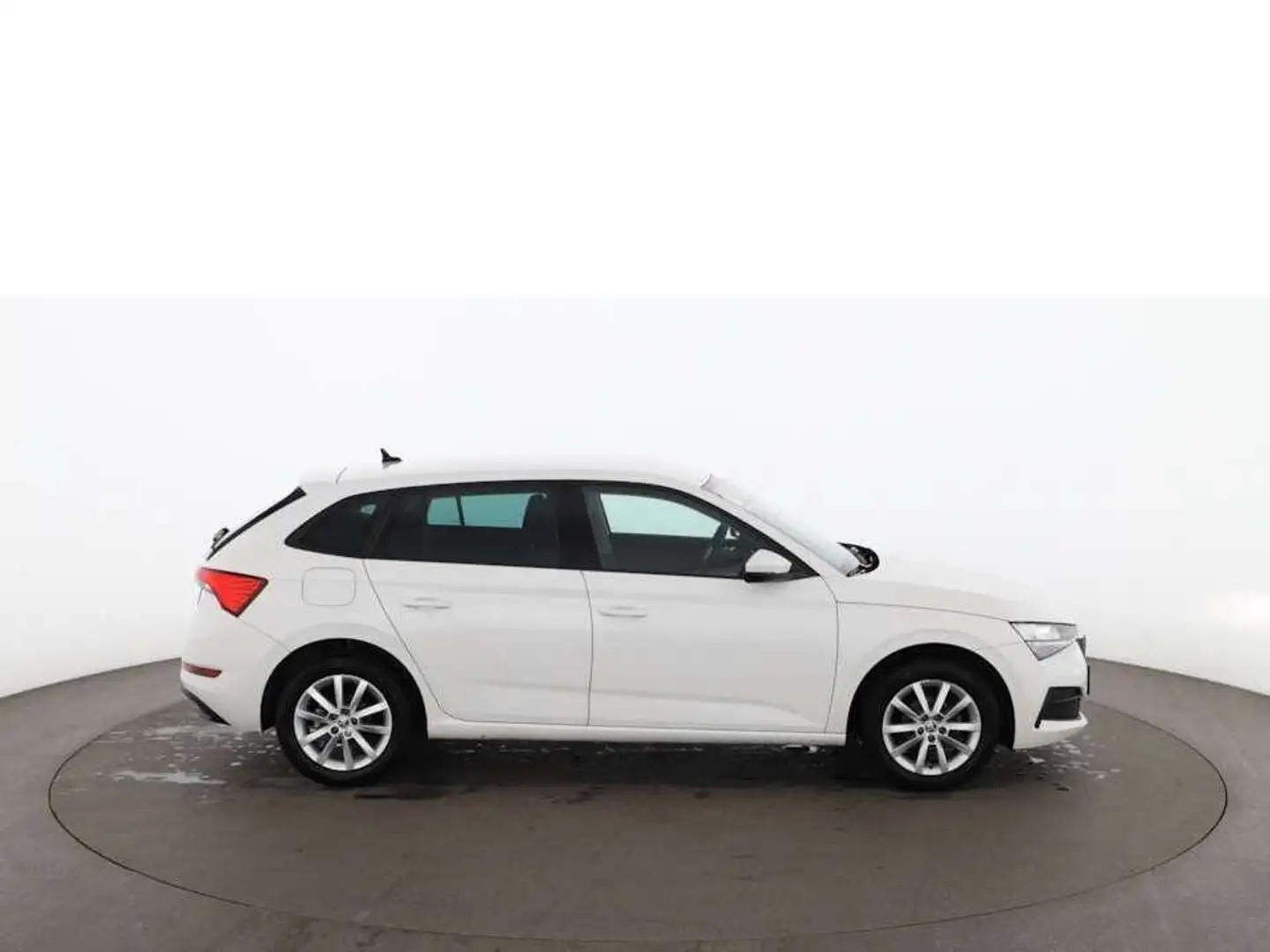 Skoda Scala 1.0 TSI Active LED ASSIST KLIMA PDC Weiß - 2