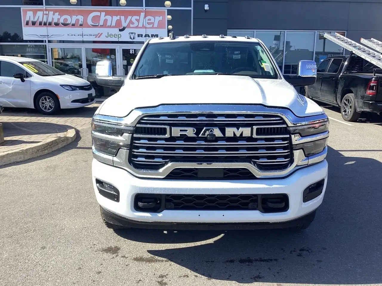 RAM 2500 снимка RAM 2500