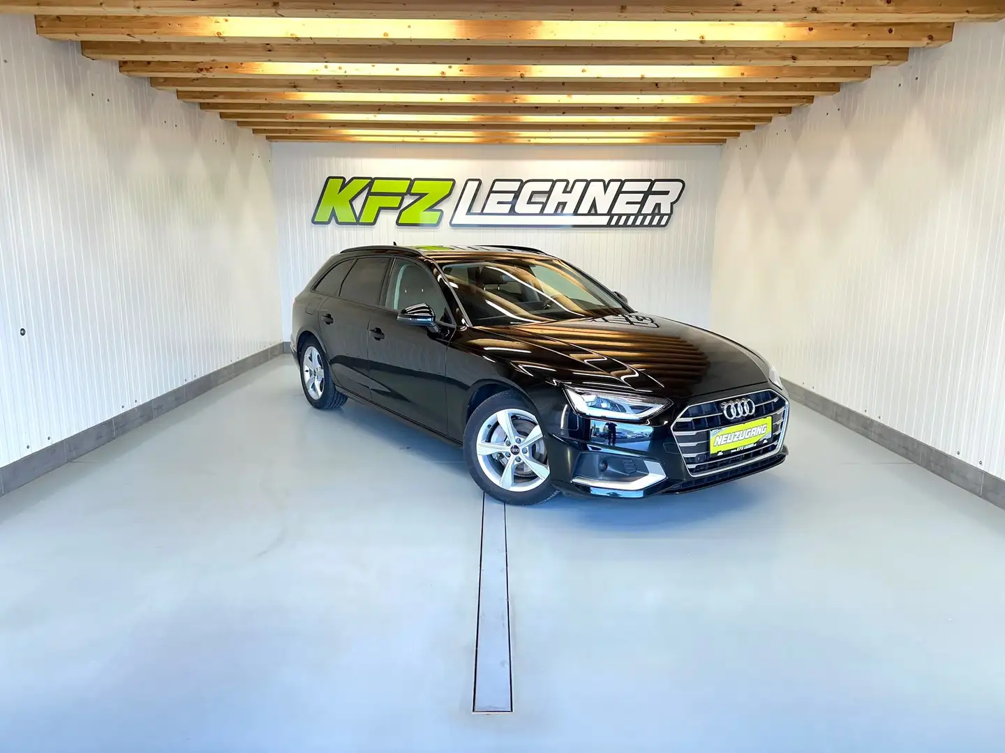 Audi A4 Avant 40 TDI S-tronic "AHK*SITZH*PANO*NAVI" Schwarz - 1