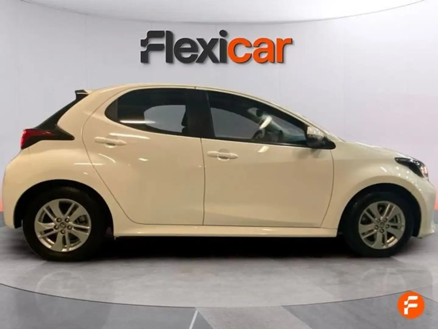 Toyota Yaris 120H 1.5 Active Tech Blanc - 2