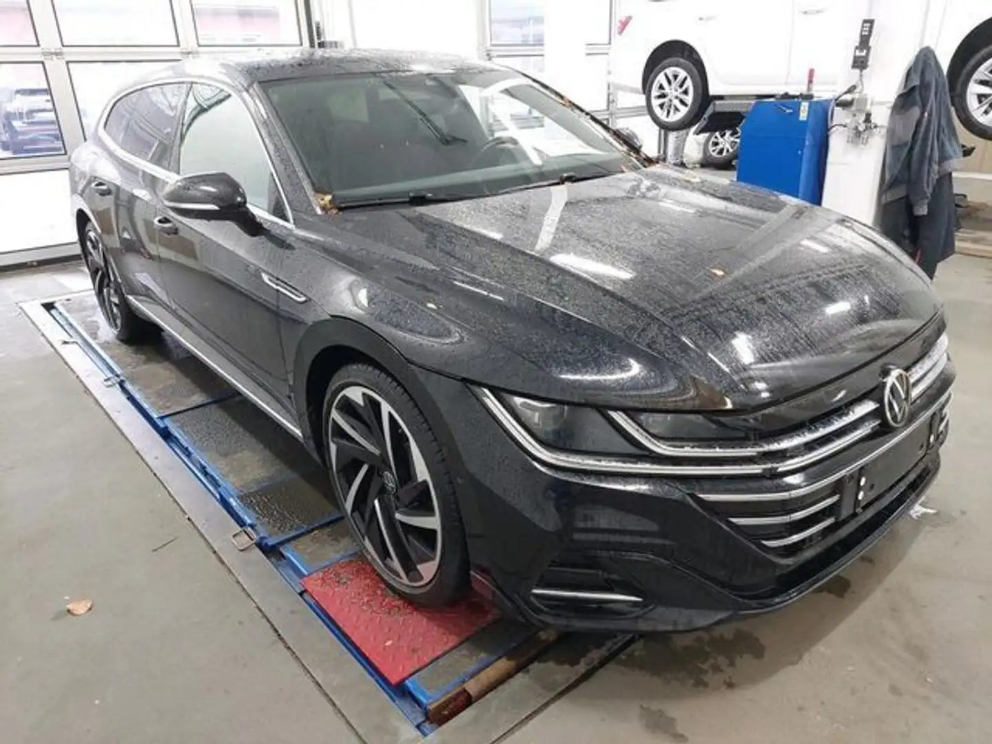 Volkswagen Arteon 2.0 TDI DSG R-LINE NAVI IQ Schwarz - 2