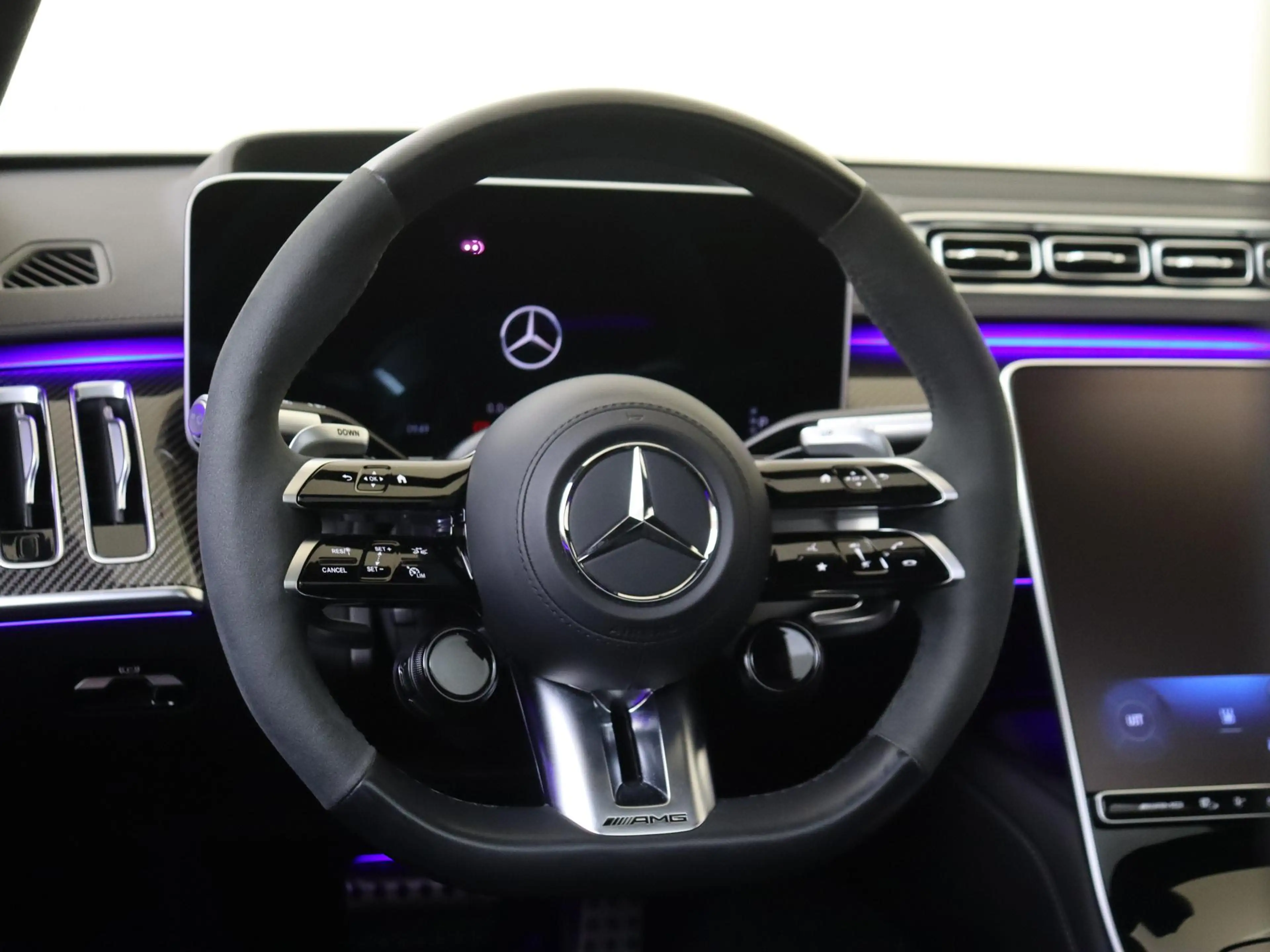 Mercedes-Benz S 63 AMG S E Performance / Panoramadak/ Carbon int+ext/ Bur — photo 13