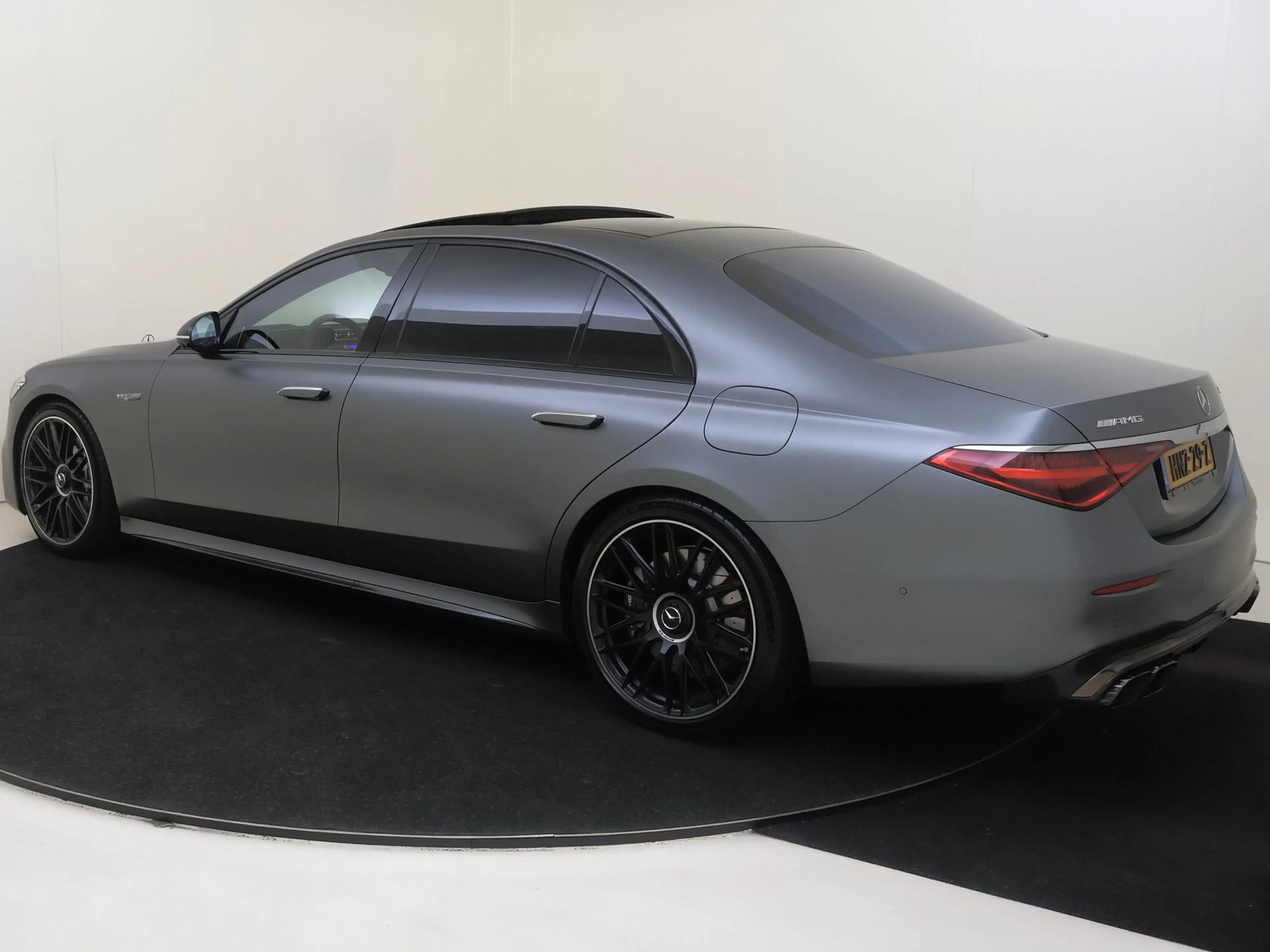 Mercedes-Benz S 63 AMG S E Performance / Panoramadak/ Carbon int+ext/ Bur — photo 6