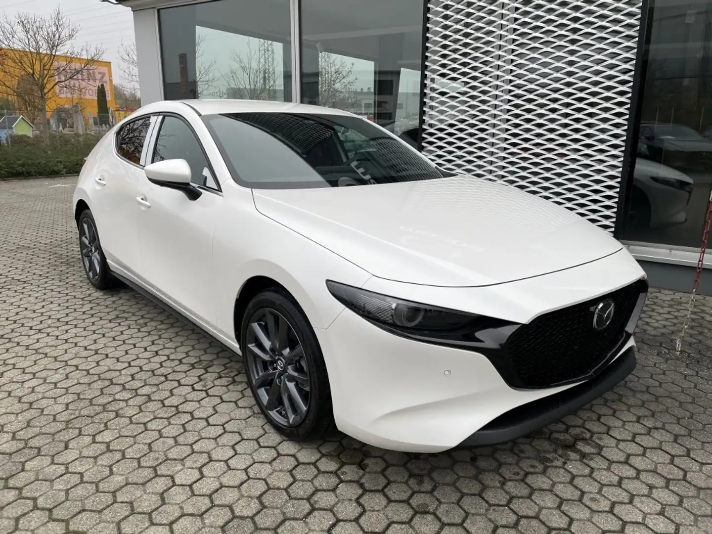 Mazda 3 3 Benzin Automatik Exclusive-Line Matrix-LED 360 Blanc - 1